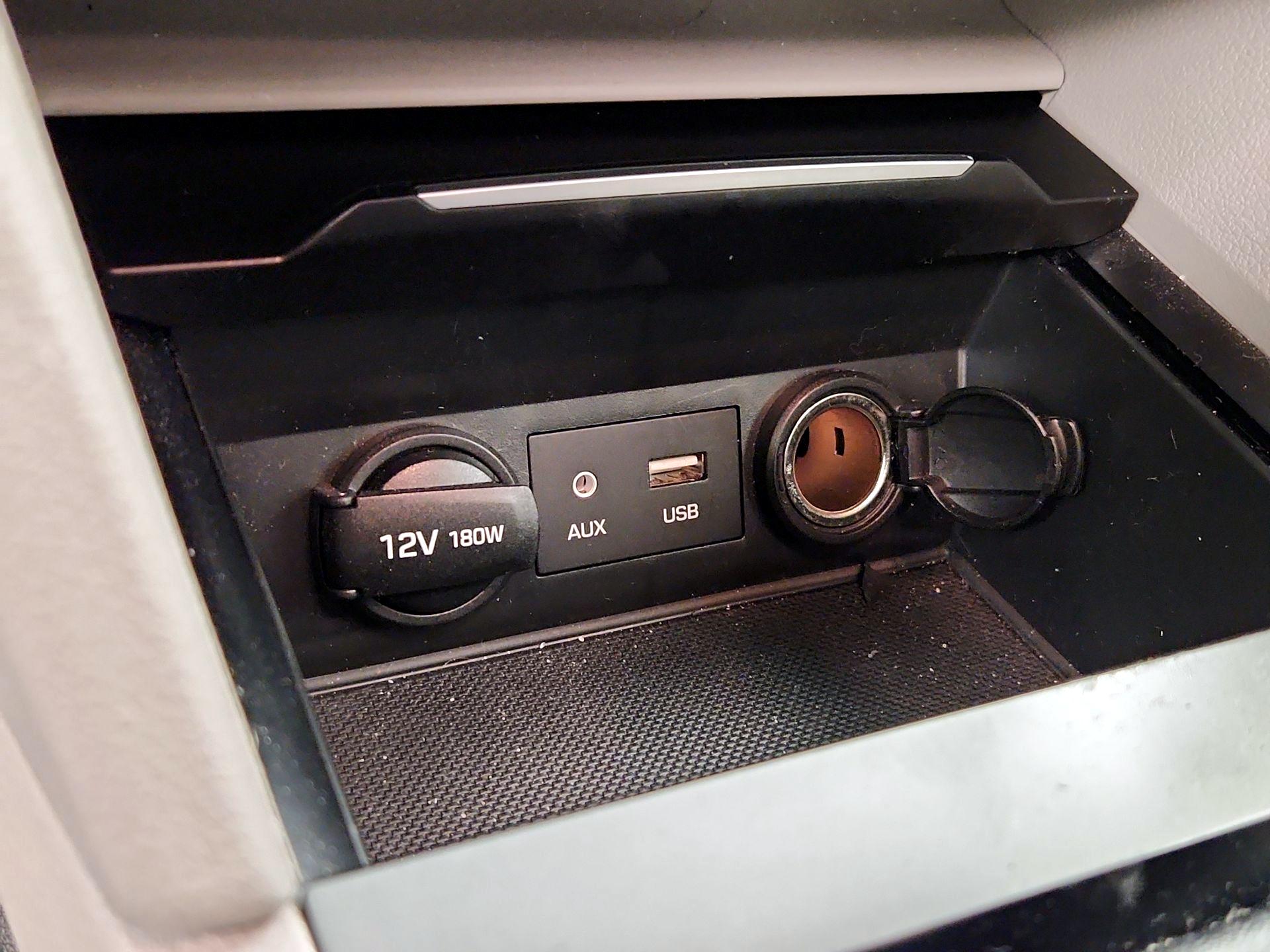 Thumbnail: 2018 Hyundai Elantra - 17