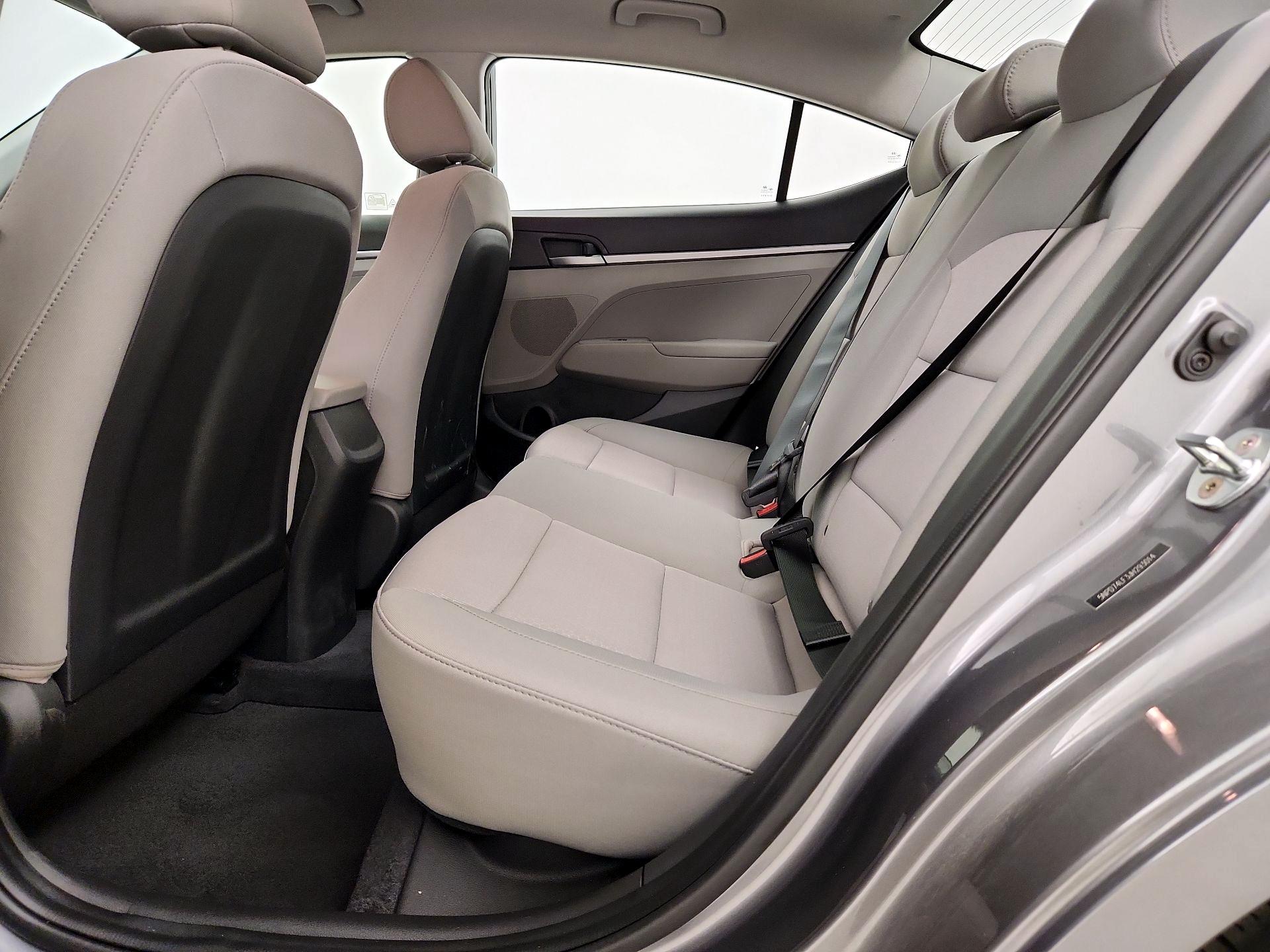 Thumbnail: 2018 Hyundai Elantra - 18