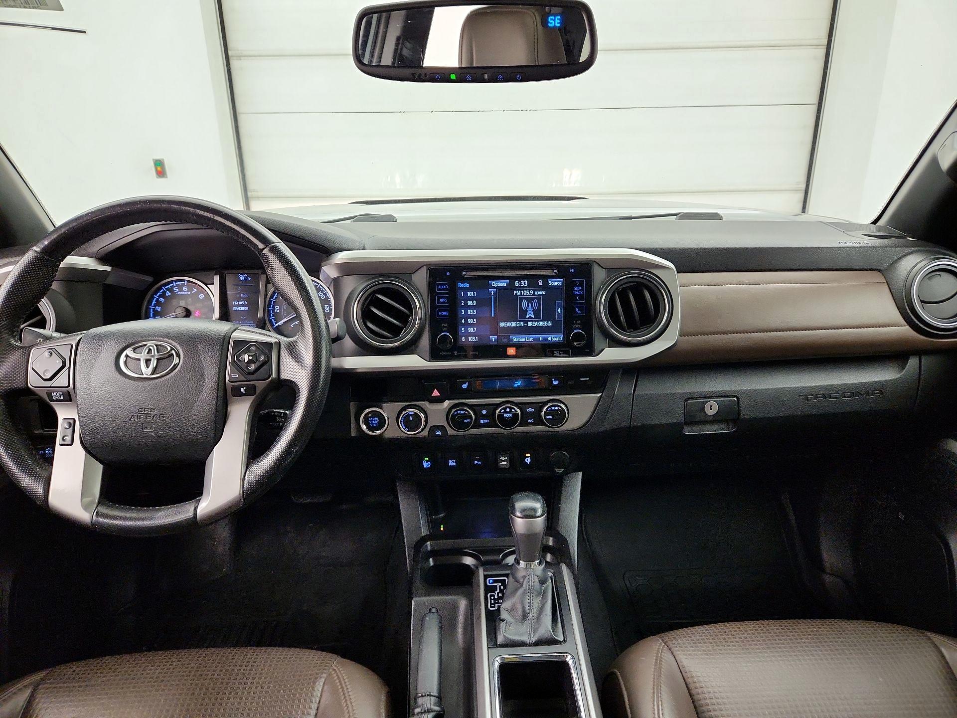 Thumbnail: 2016 Toyota Tacoma - 9