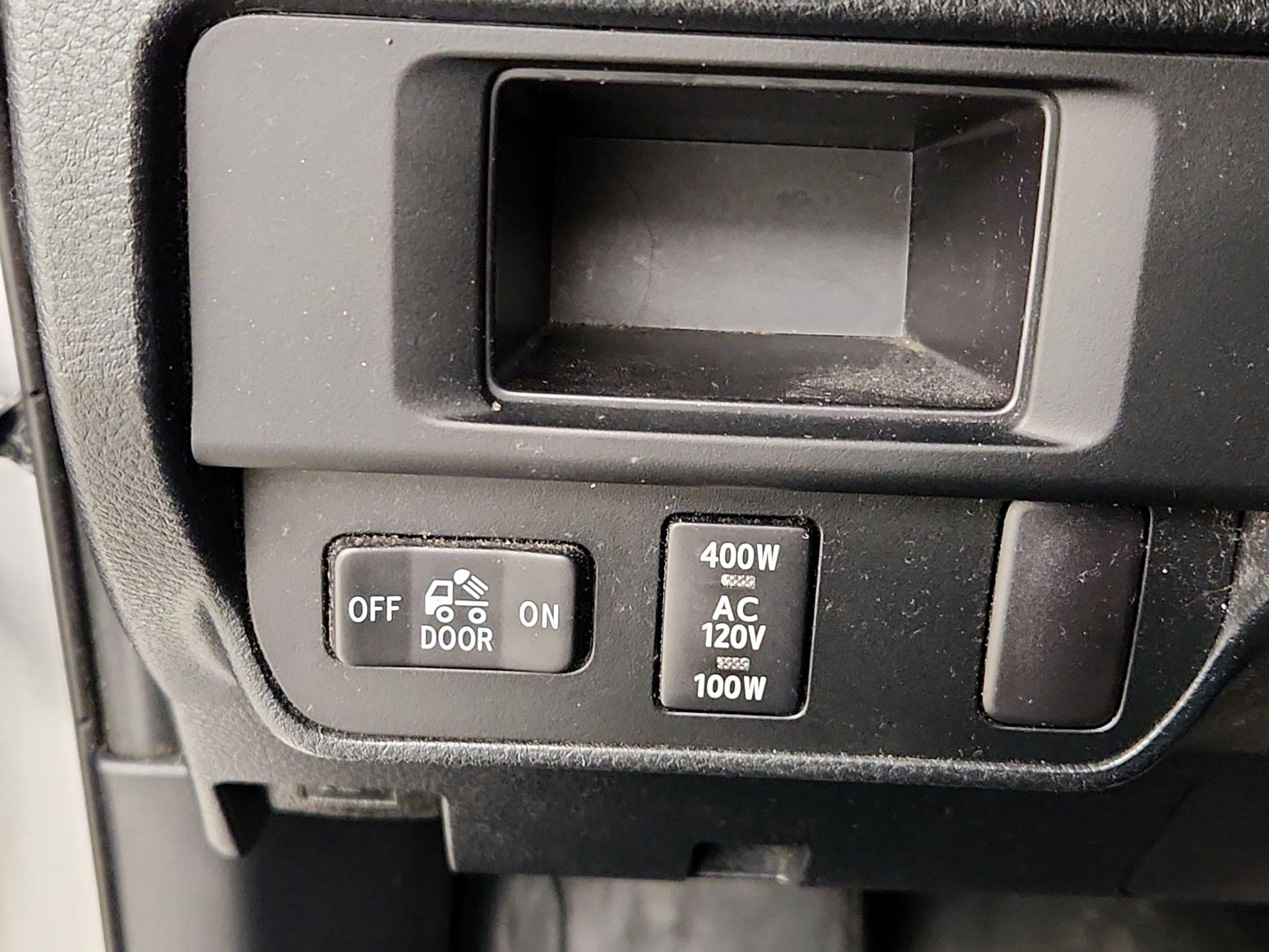 Thumbnail: 2016 Toyota Tacoma - 13