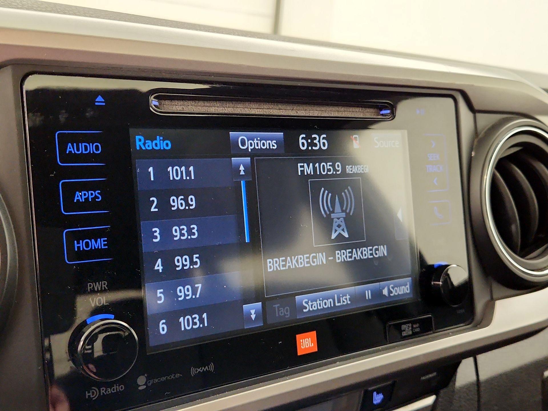 Thumbnail: 2016 Toyota Tacoma - 16