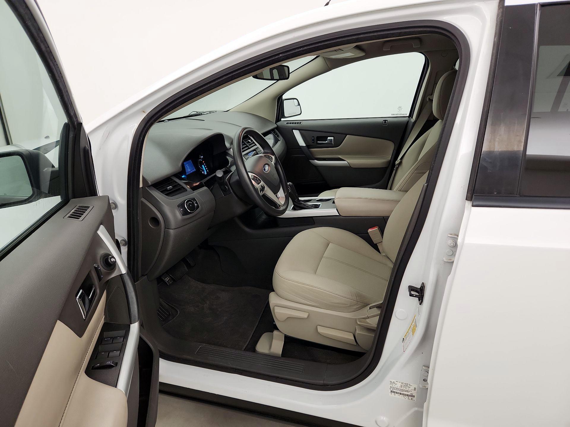 Thumbnail: 2014 Ford Edge - 11