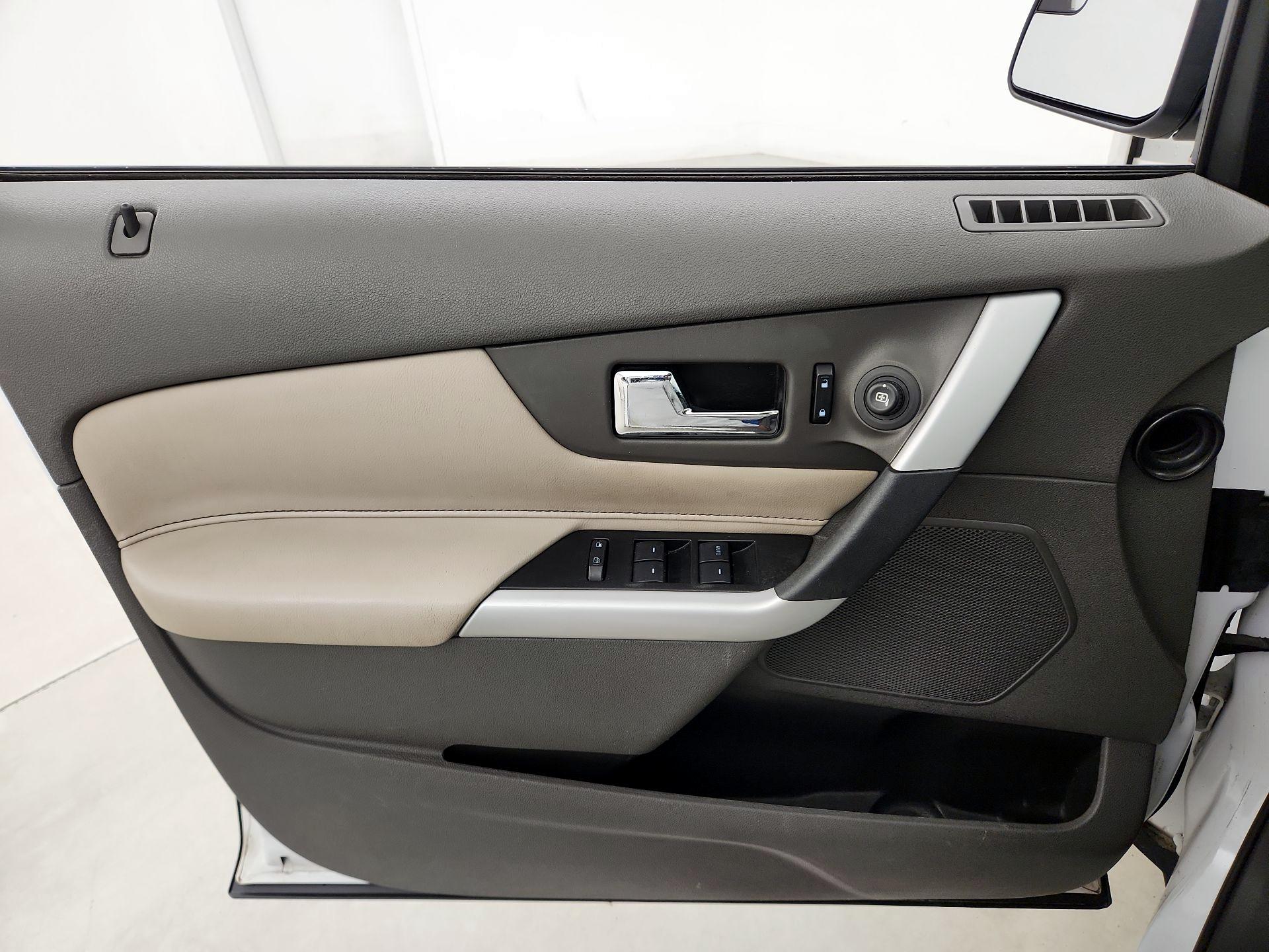 Thumbnail: 2014 Ford Edge - 12