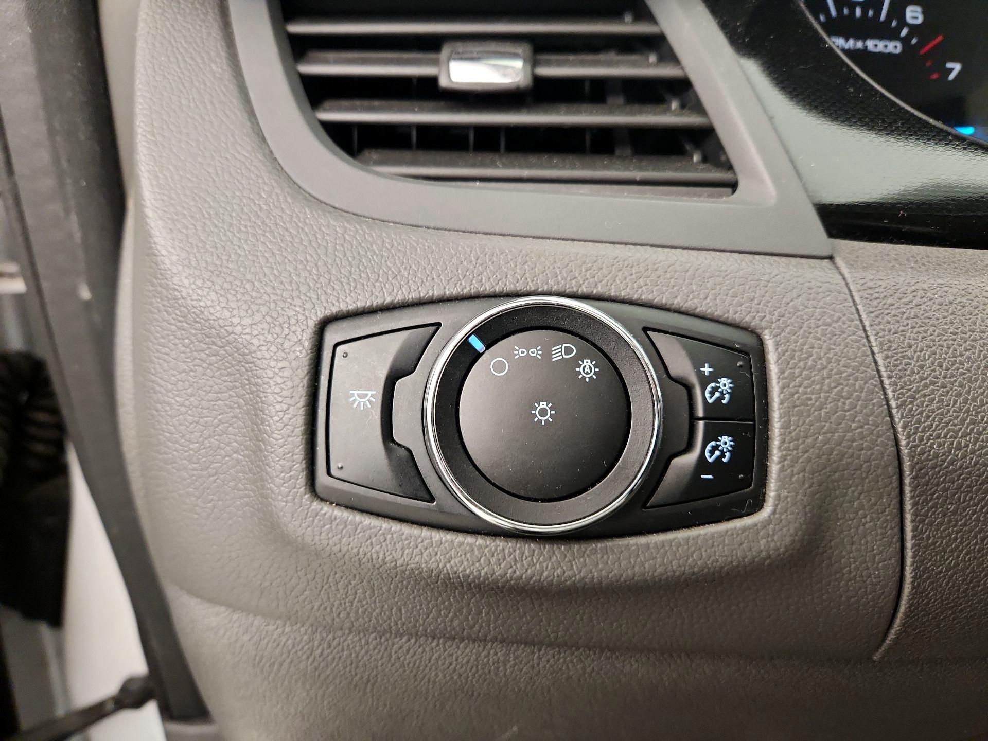 Thumbnail: 2014 Ford Edge - 13