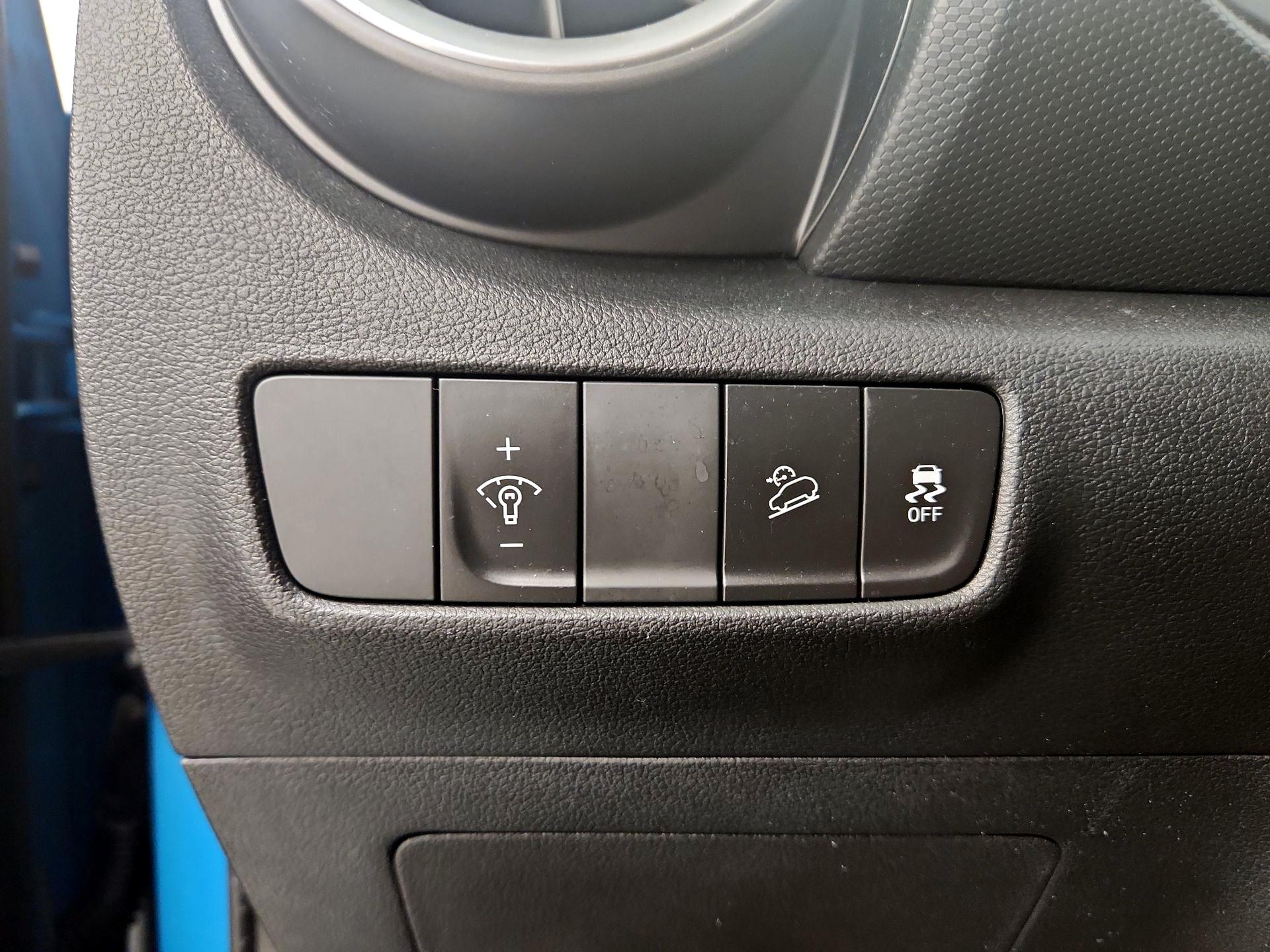 Thumbnail: 2022 Hyundai Kona - 13