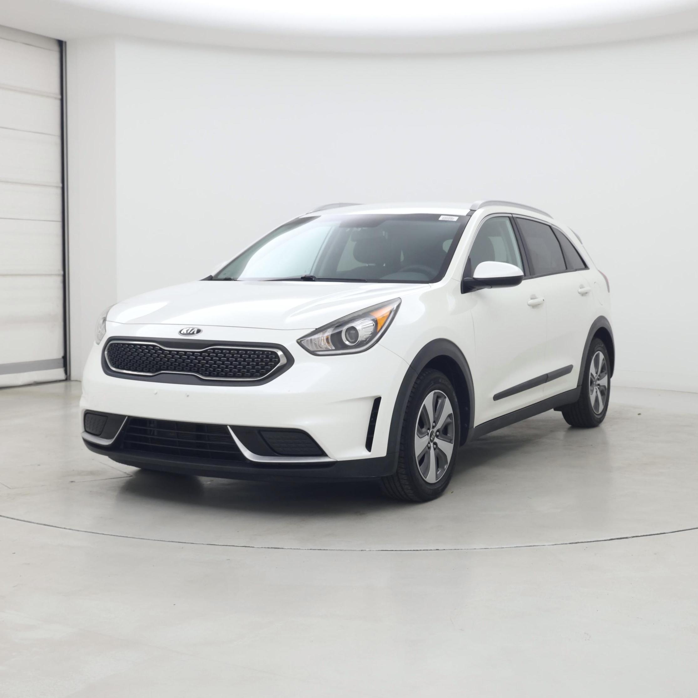 Thumbnail: 2017 Kia Niro - 4
