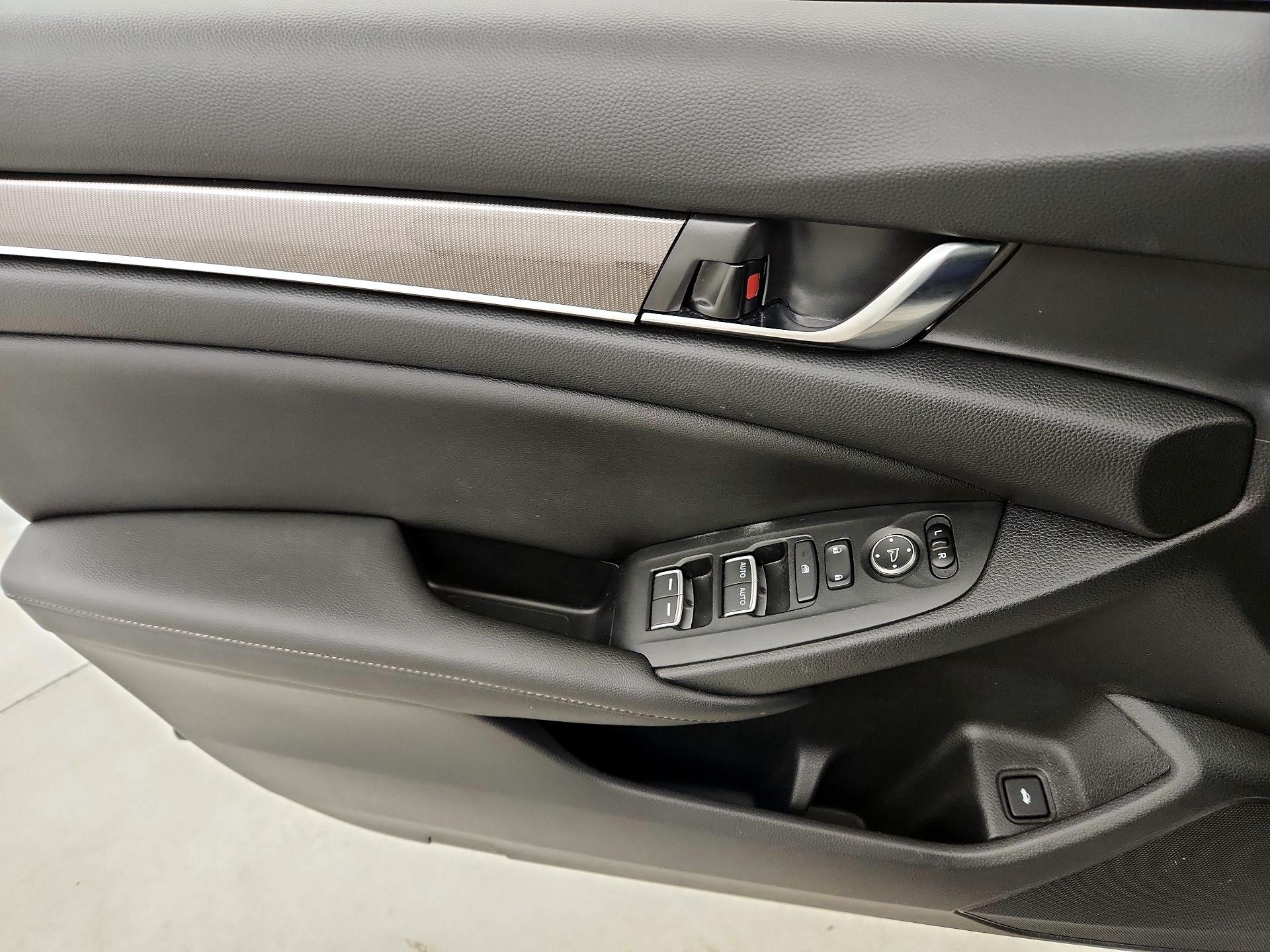 Thumbnail: 2020 Honda Accord - 12