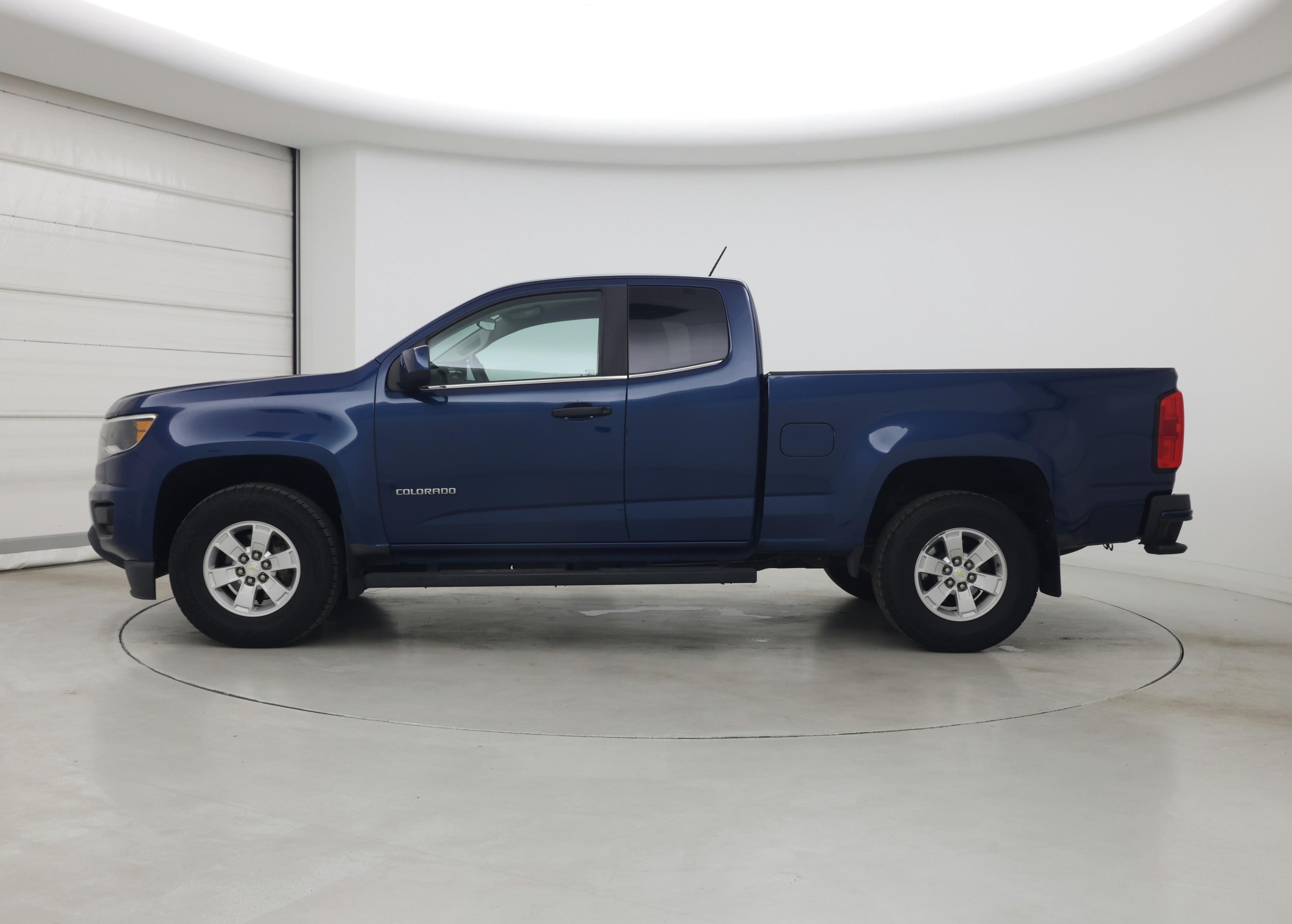 Thumbnail: 2019 Chevrolet Colorado - 3