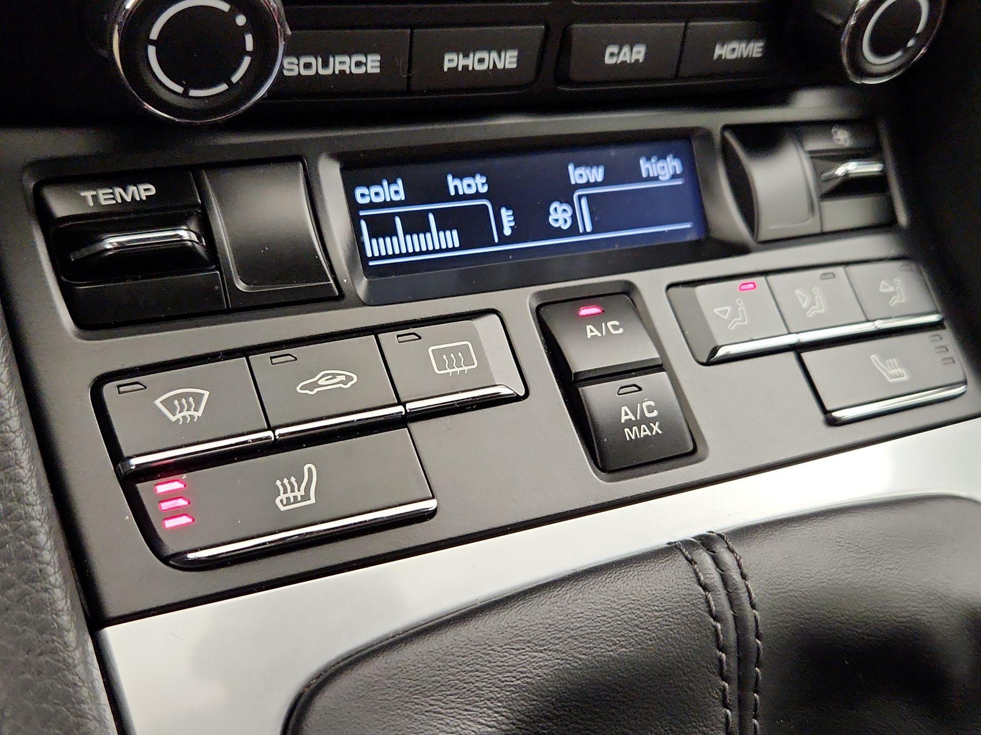 Thumbnail: 2019 Porsche 718 Cayman - 16