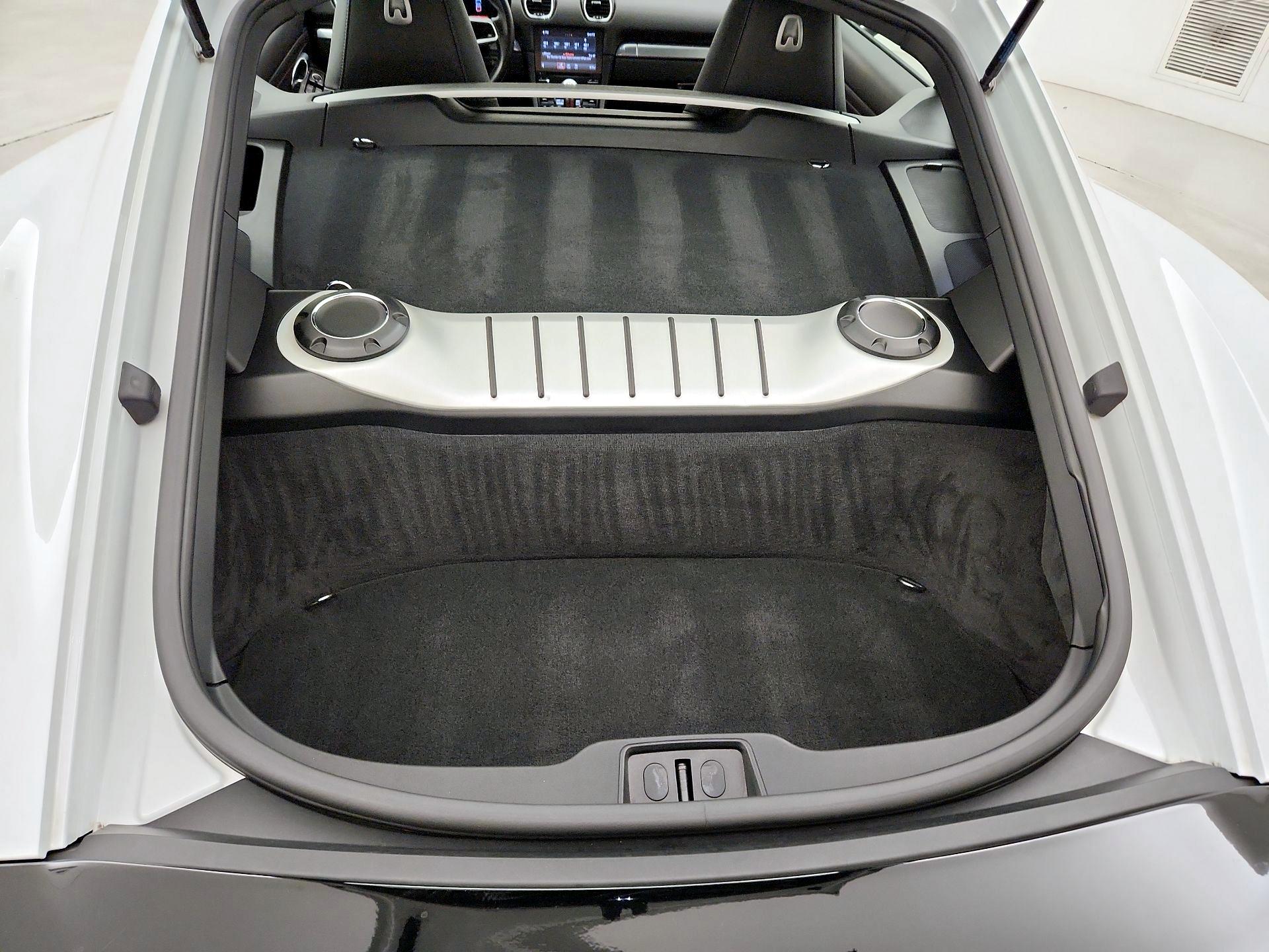 Thumbnail: 2019 Porsche 718 Cayman - 19