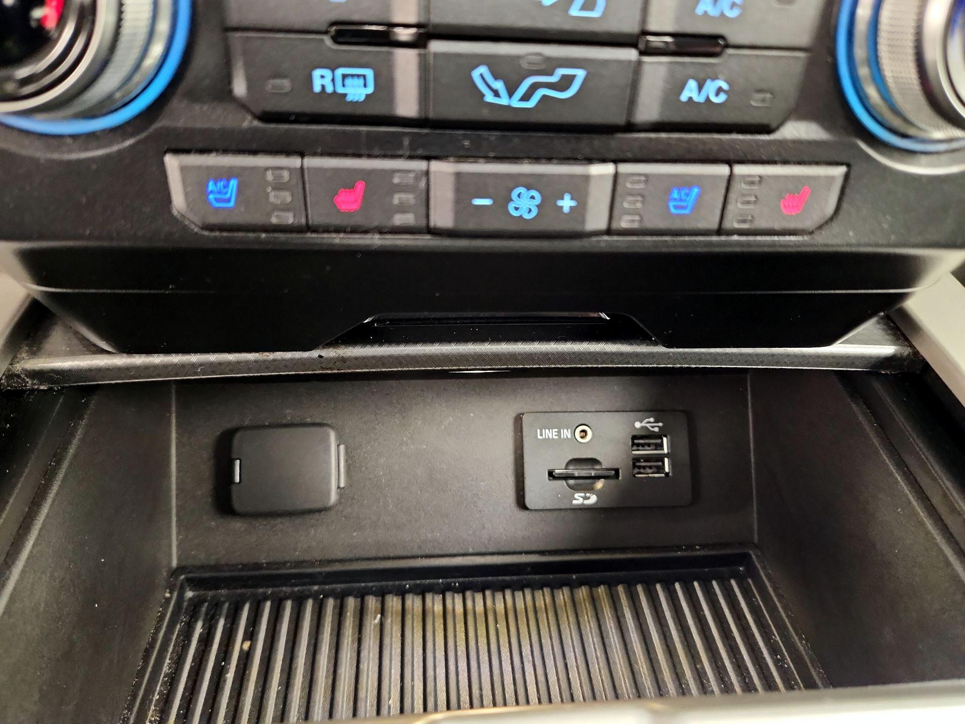 Thumbnail: 2015 Ford F-150 - 19