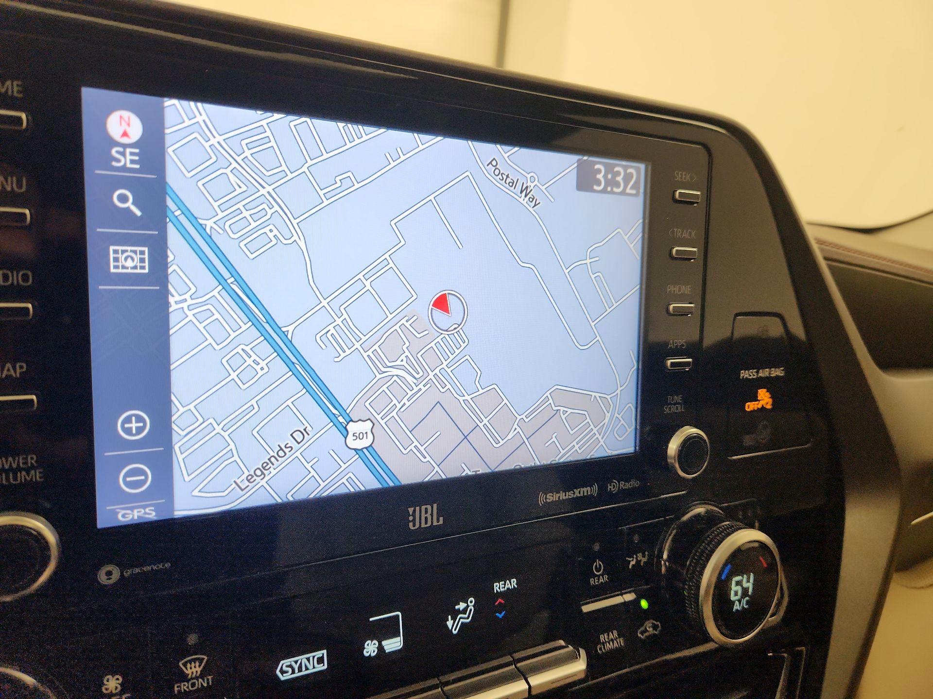 Thumbnail: 2021 Toyota Highlander - 14