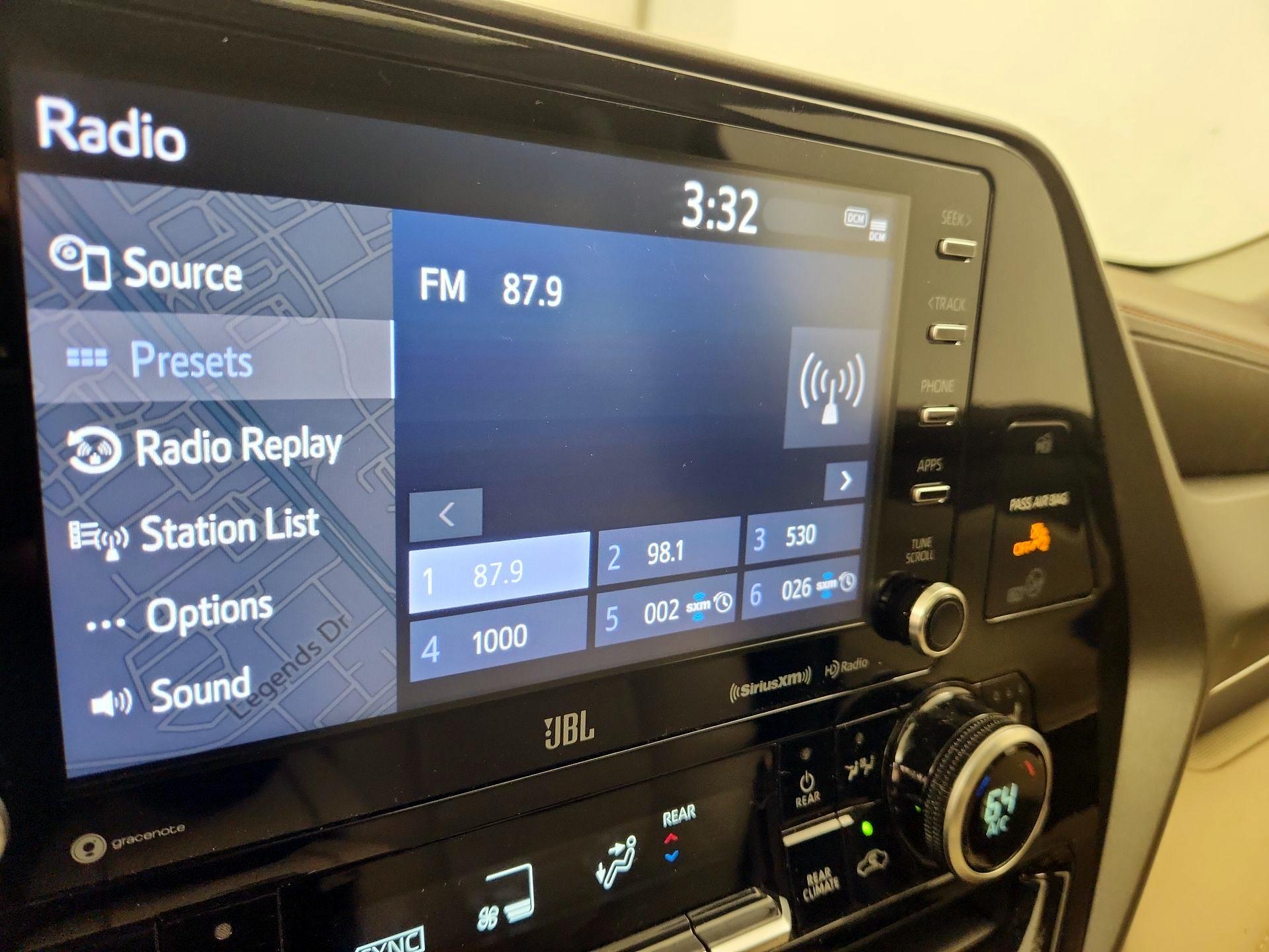 Thumbnail: 2021 Toyota Highlander - 16