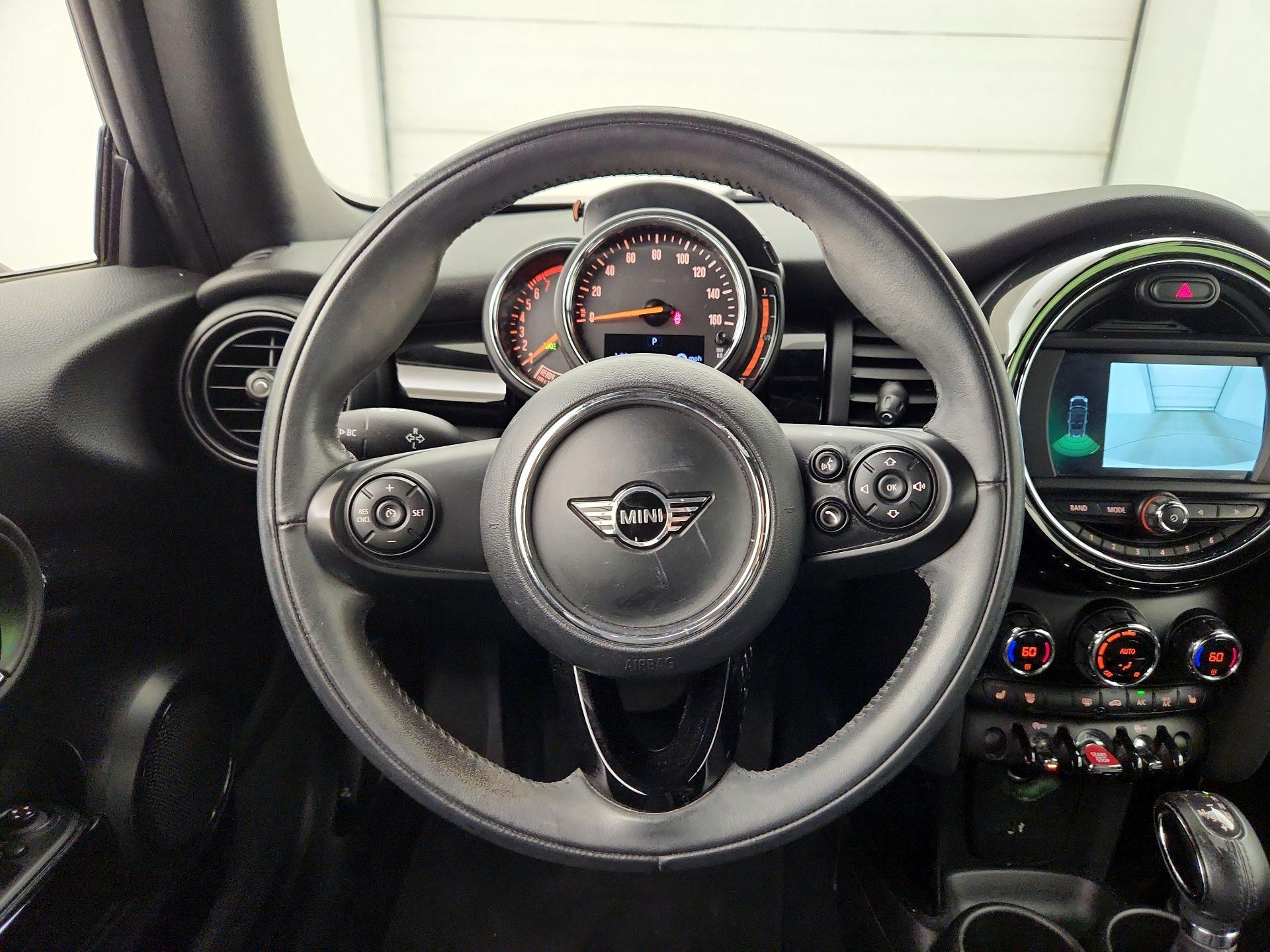 Thumbnail: 2019 MINI Cooper - 10