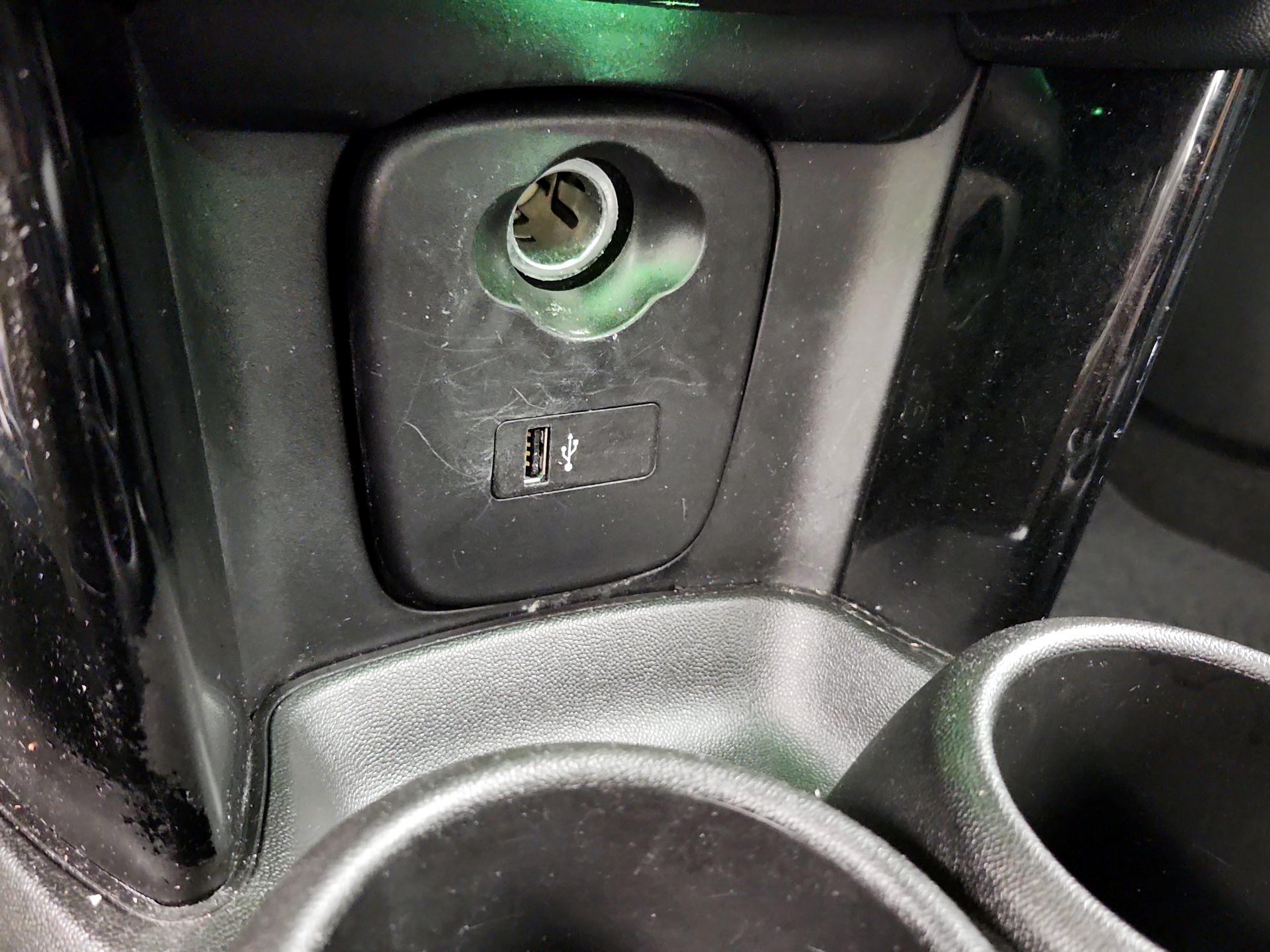 Thumbnail: 2019 MINI Cooper - 18