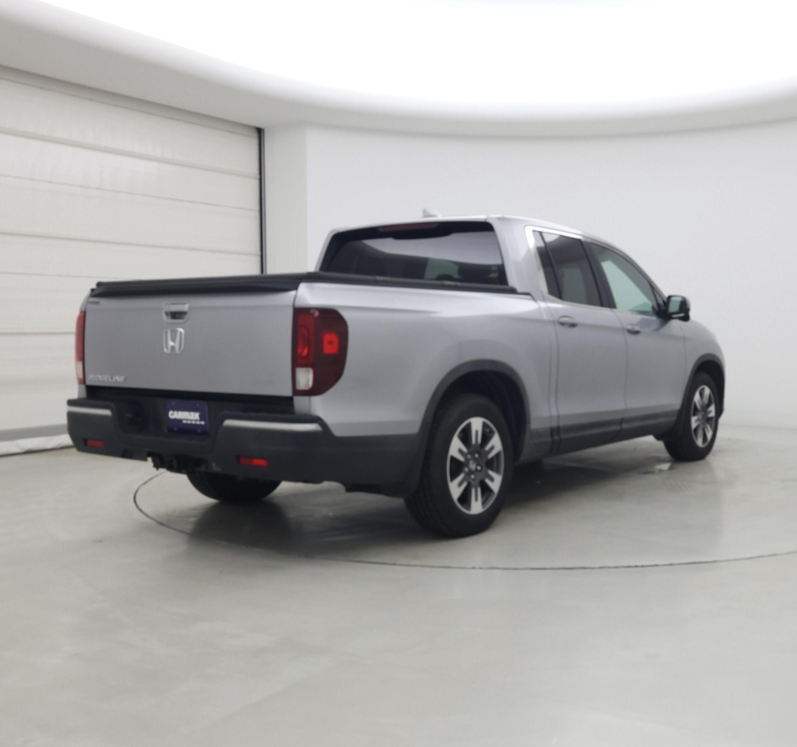 Thumbnail: 2017 Honda Ridgeline - 8
