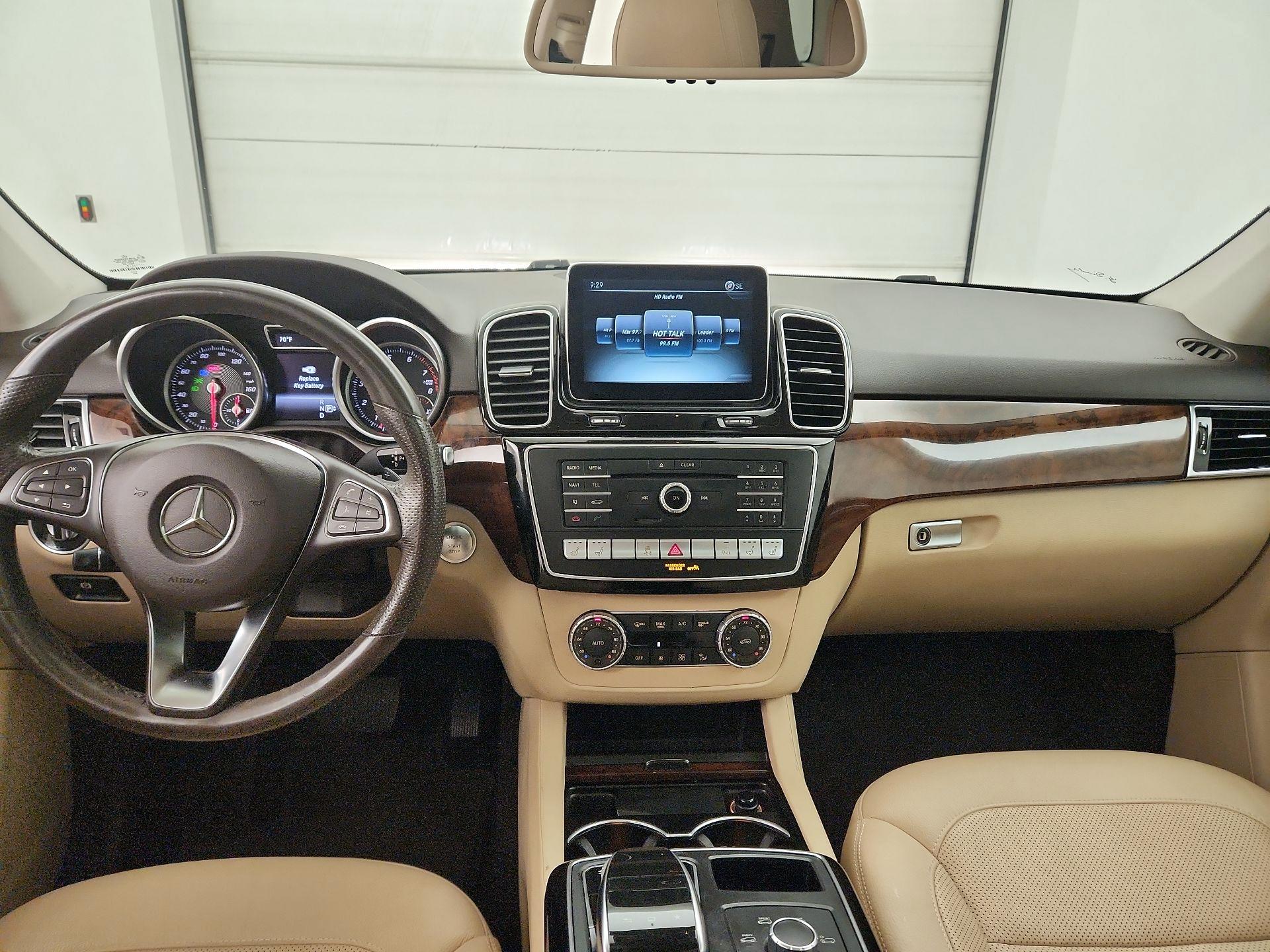 Thumbnail: 2016 Mercedes-Benz GLE - 9