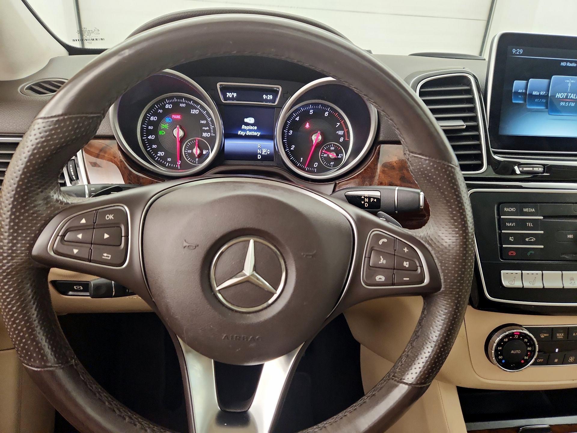 Thumbnail: 2016 Mercedes-Benz GLE - 10