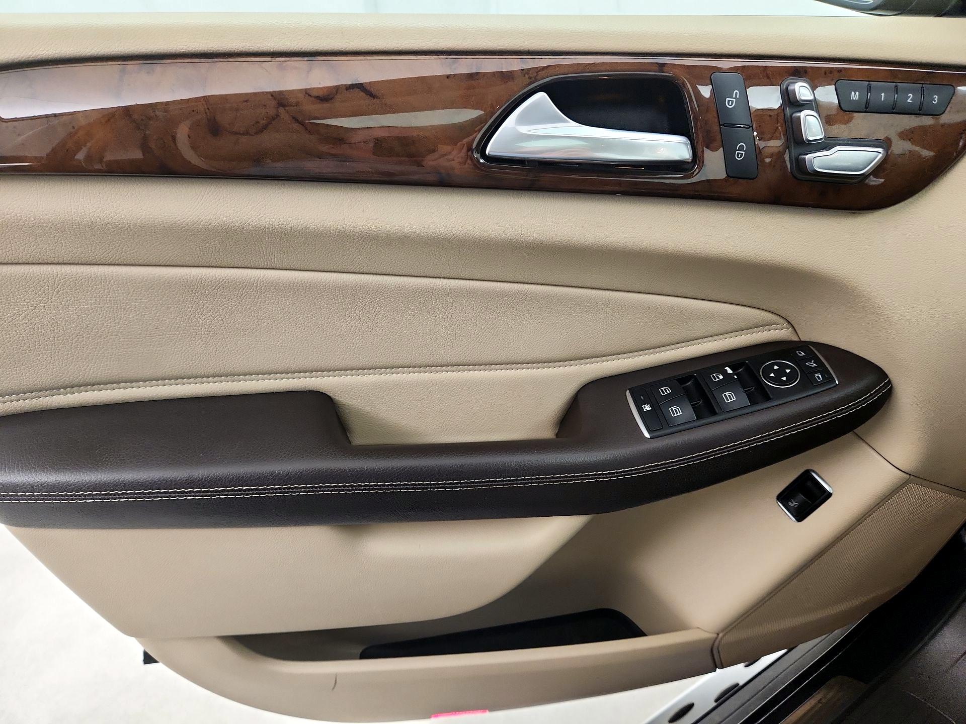 Thumbnail: 2016 Mercedes-Benz GLE - 12