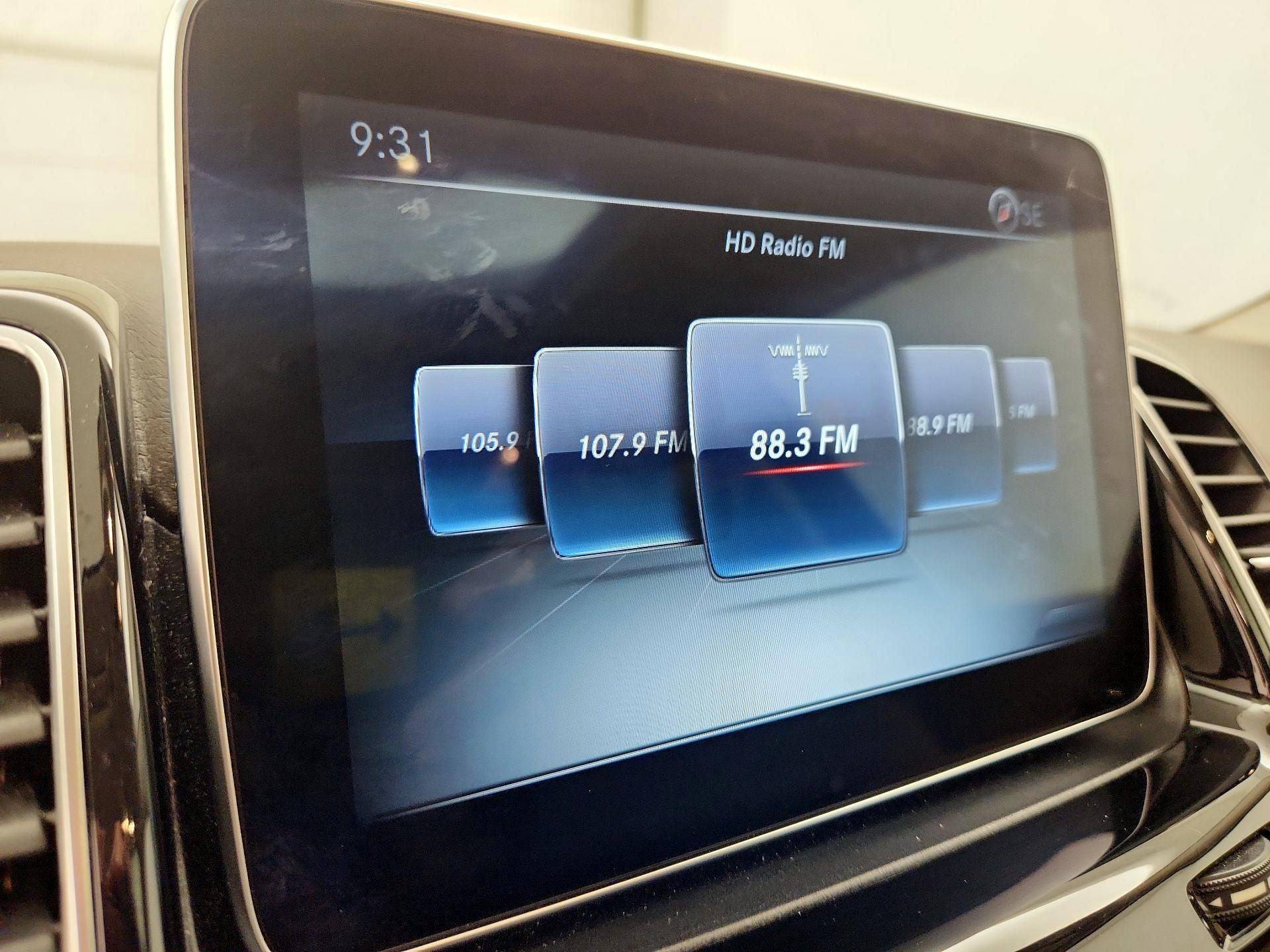 Thumbnail: 2016 Mercedes-Benz GLE - 16