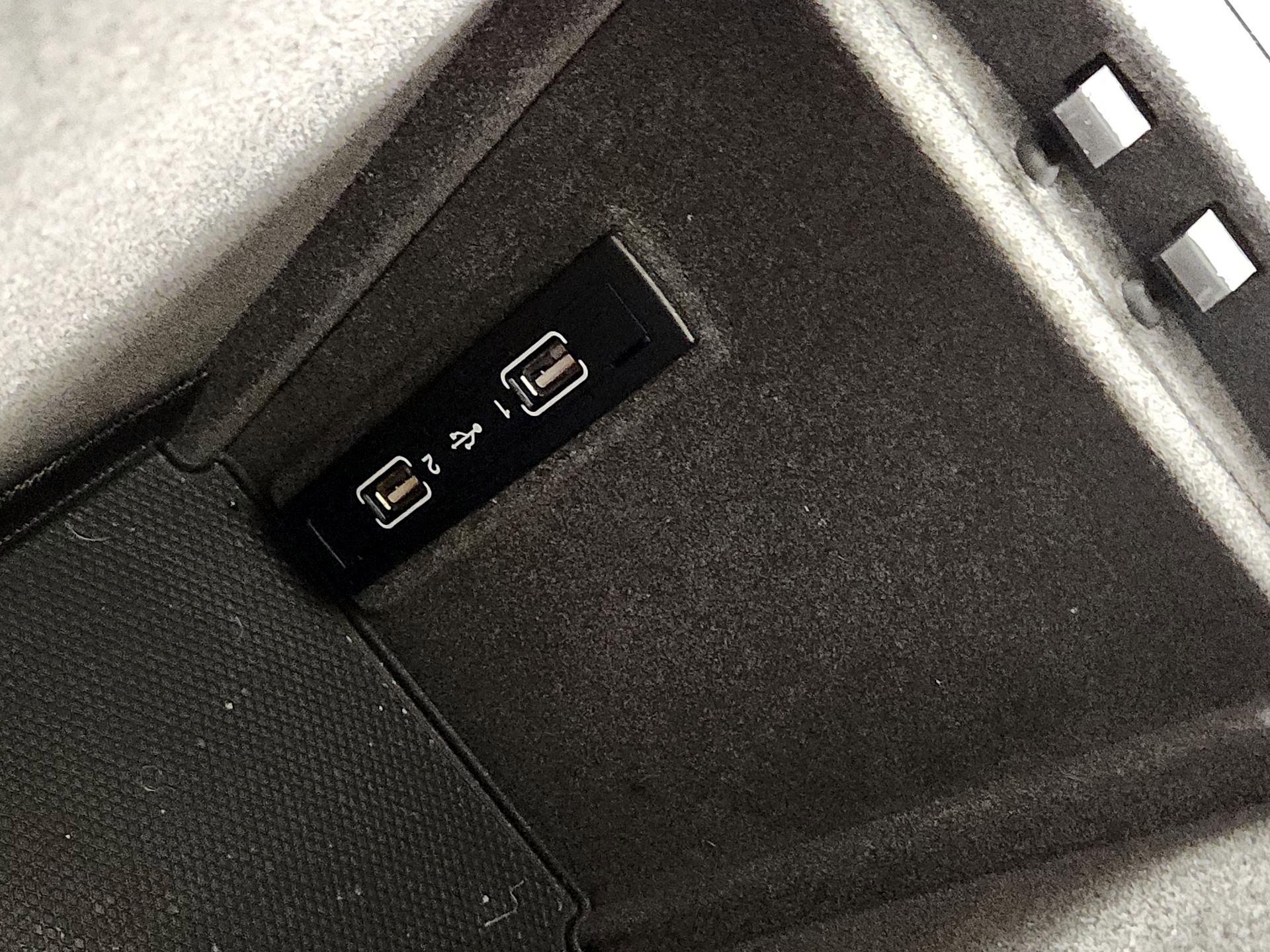 Thumbnail: 2016 Mercedes-Benz GLE - 19