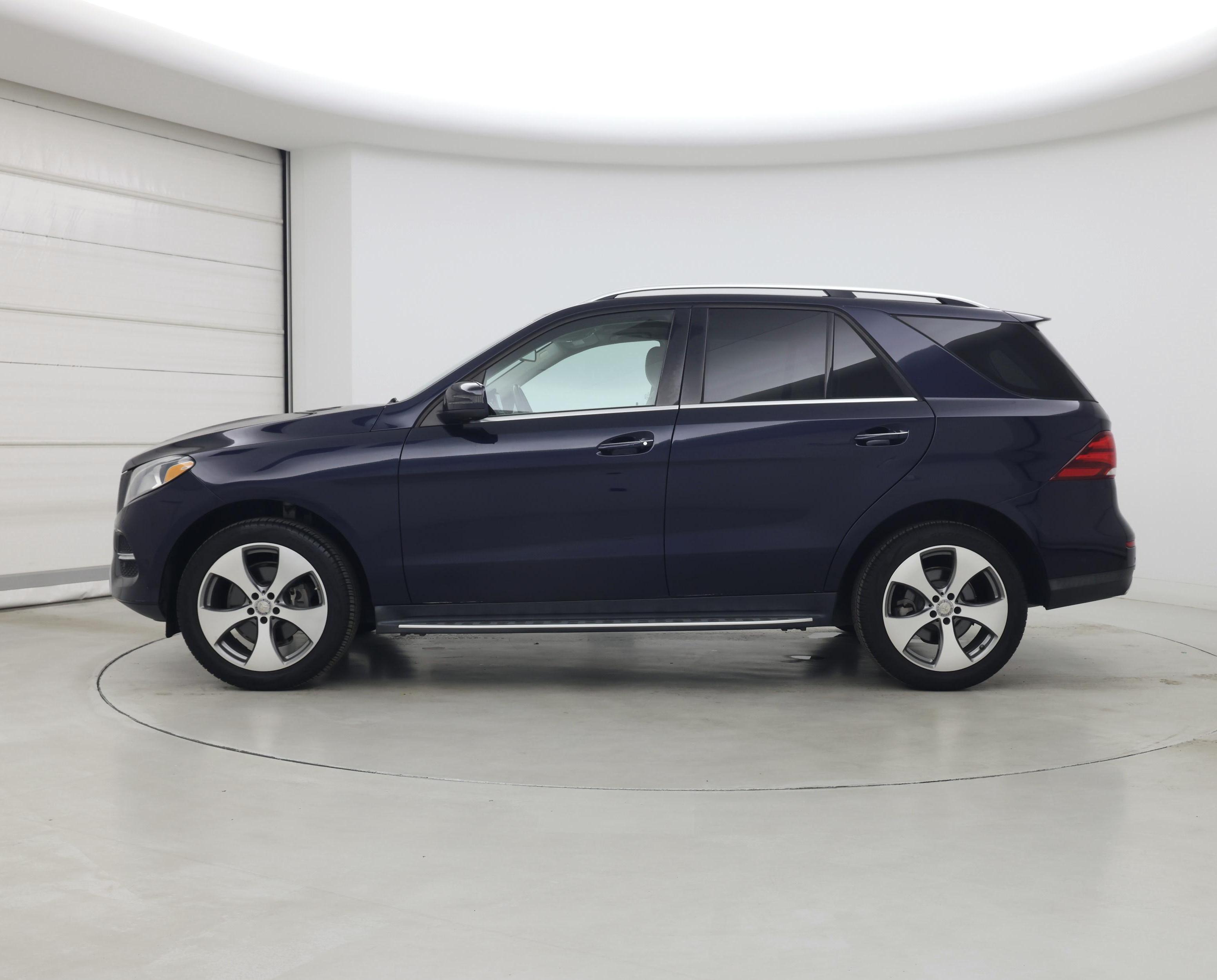 Thumbnail: 2016 Mercedes-Benz GLE - 3