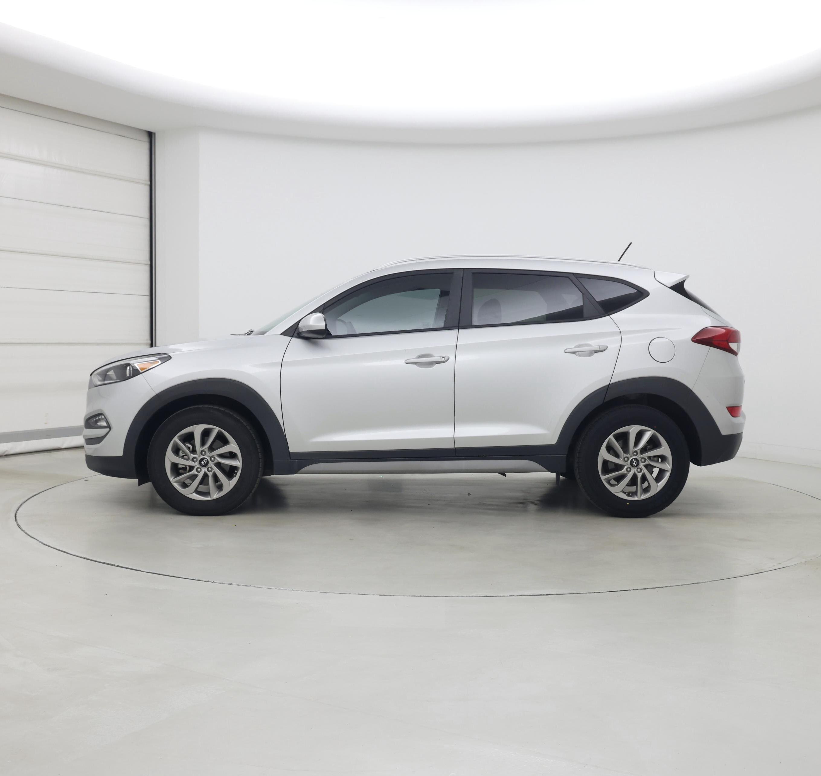Thumbnail: 2017 Hyundai Tucson - 3