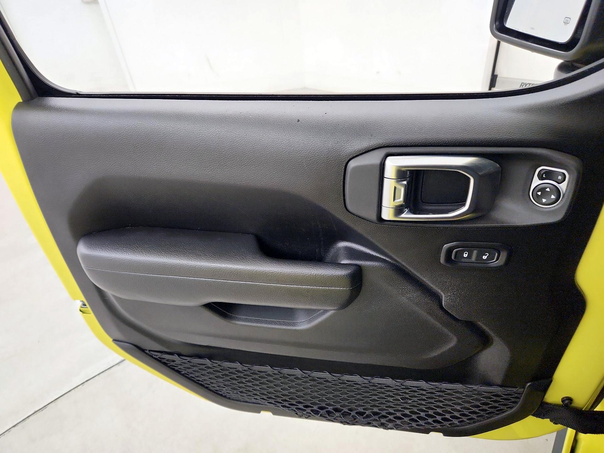 Thumbnail: 2023 Jeep Gladiator - 12