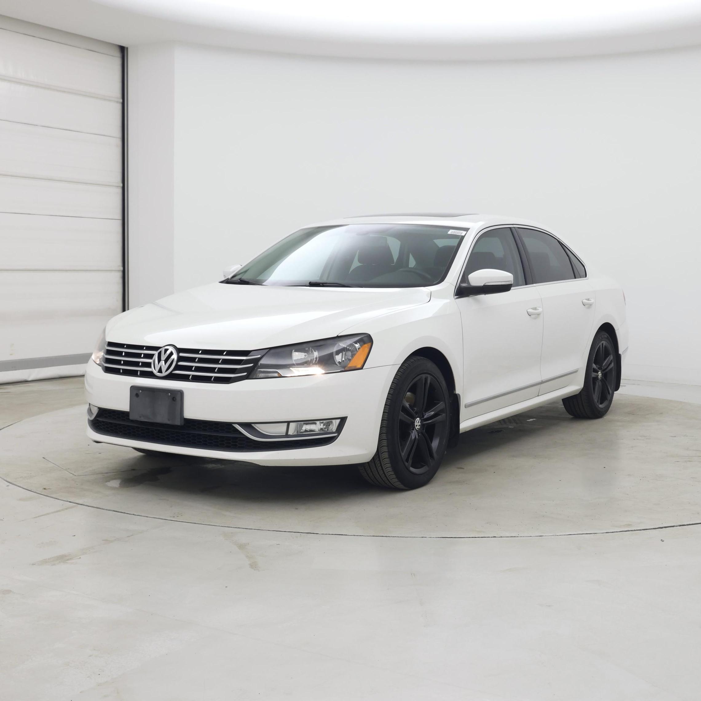 Thumbnail: 2015 Volkswagen Passat - 4