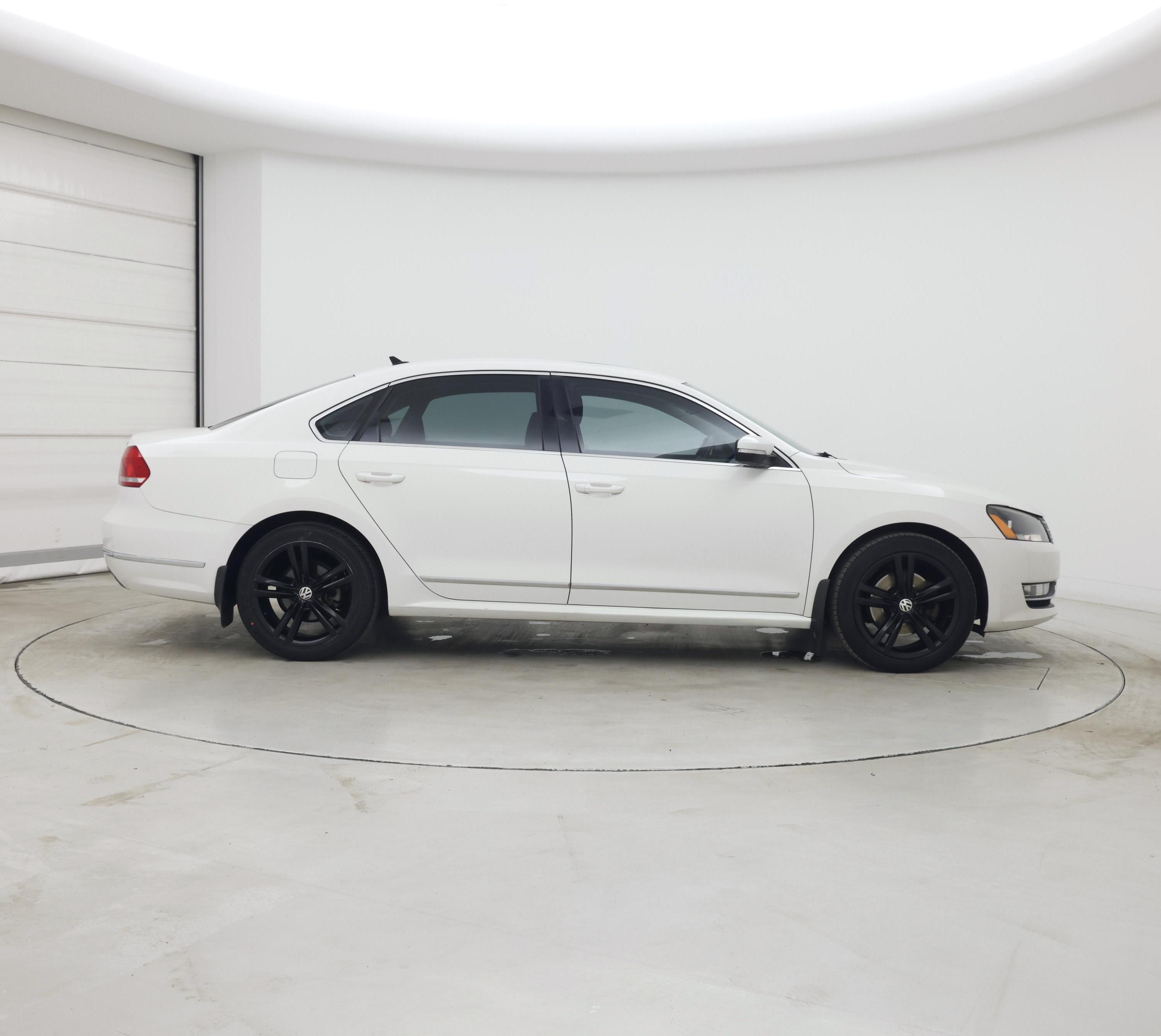 Thumbnail: 2015 Volkswagen Passat - 7