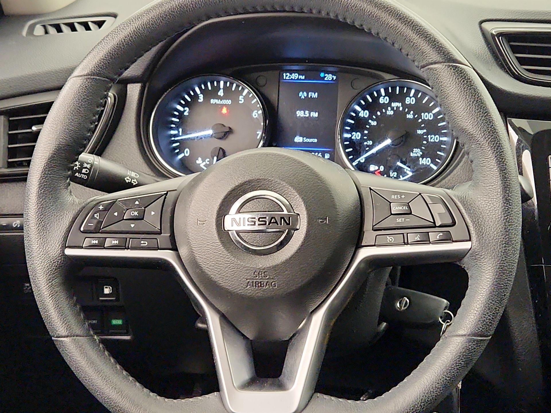 Thumbnail: 2020 Nissan Rogue - 10