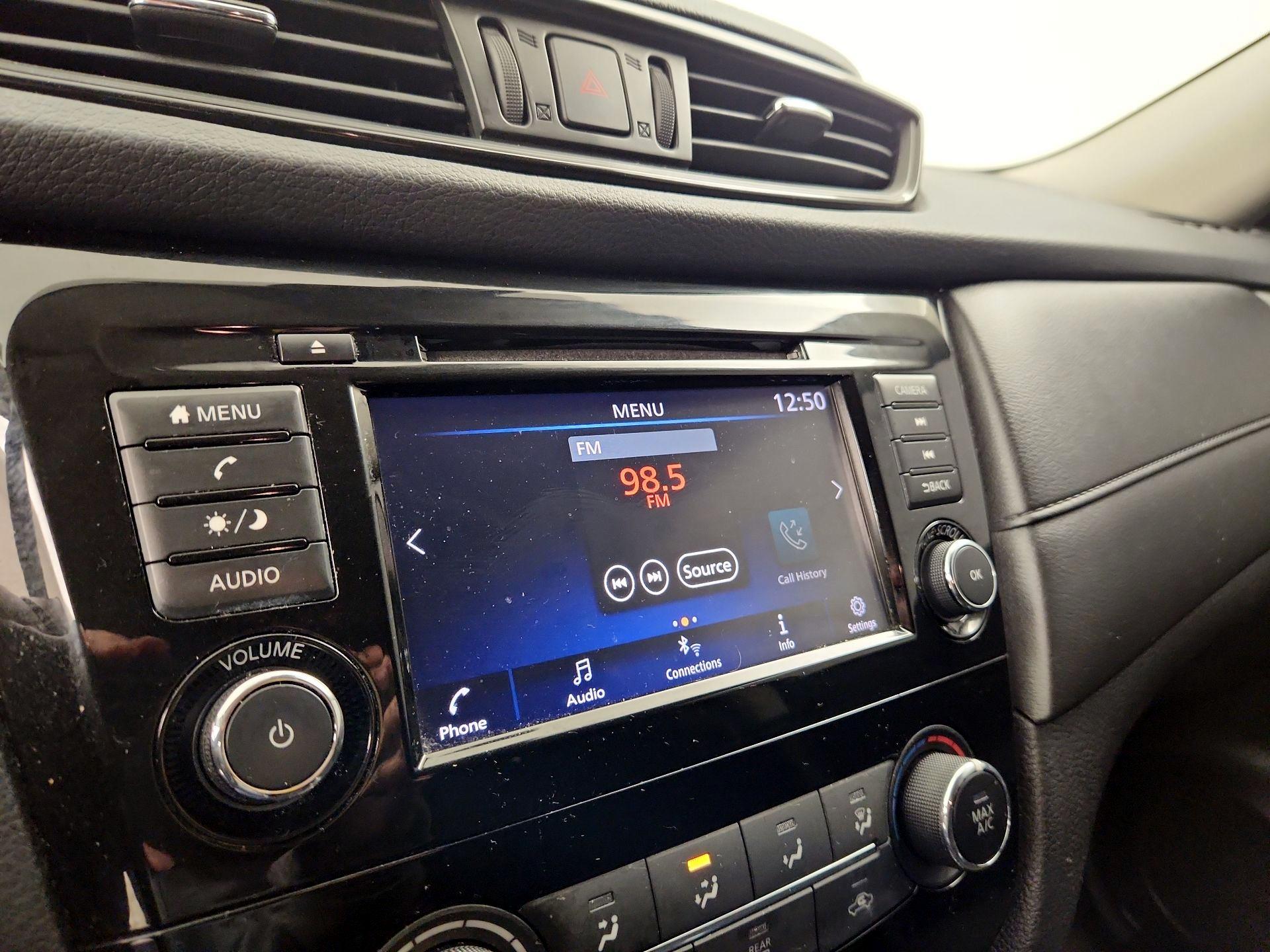 Thumbnail: 2020 Nissan Rogue - 15