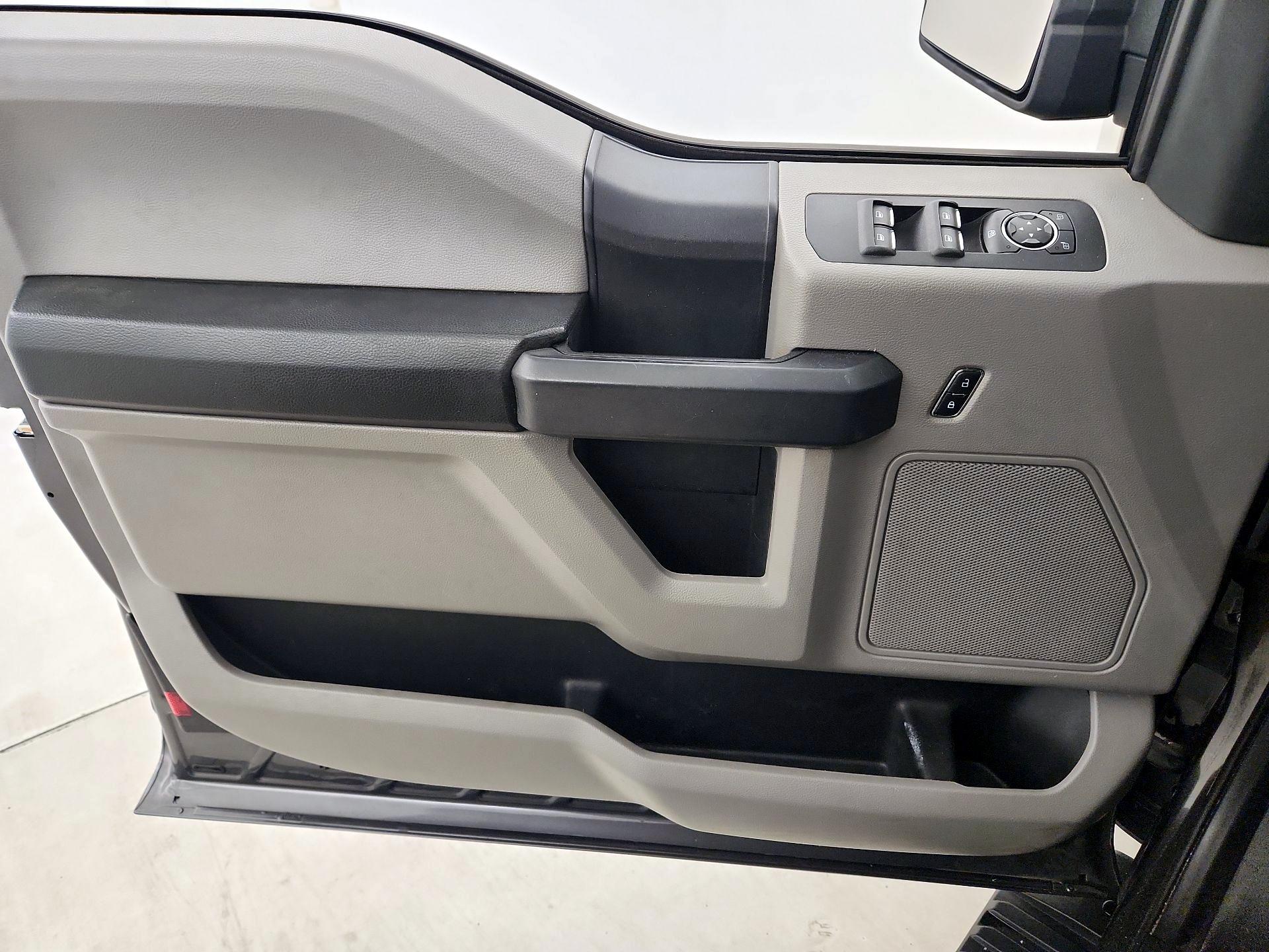 Thumbnail: 2016 Ford F-150 - 12