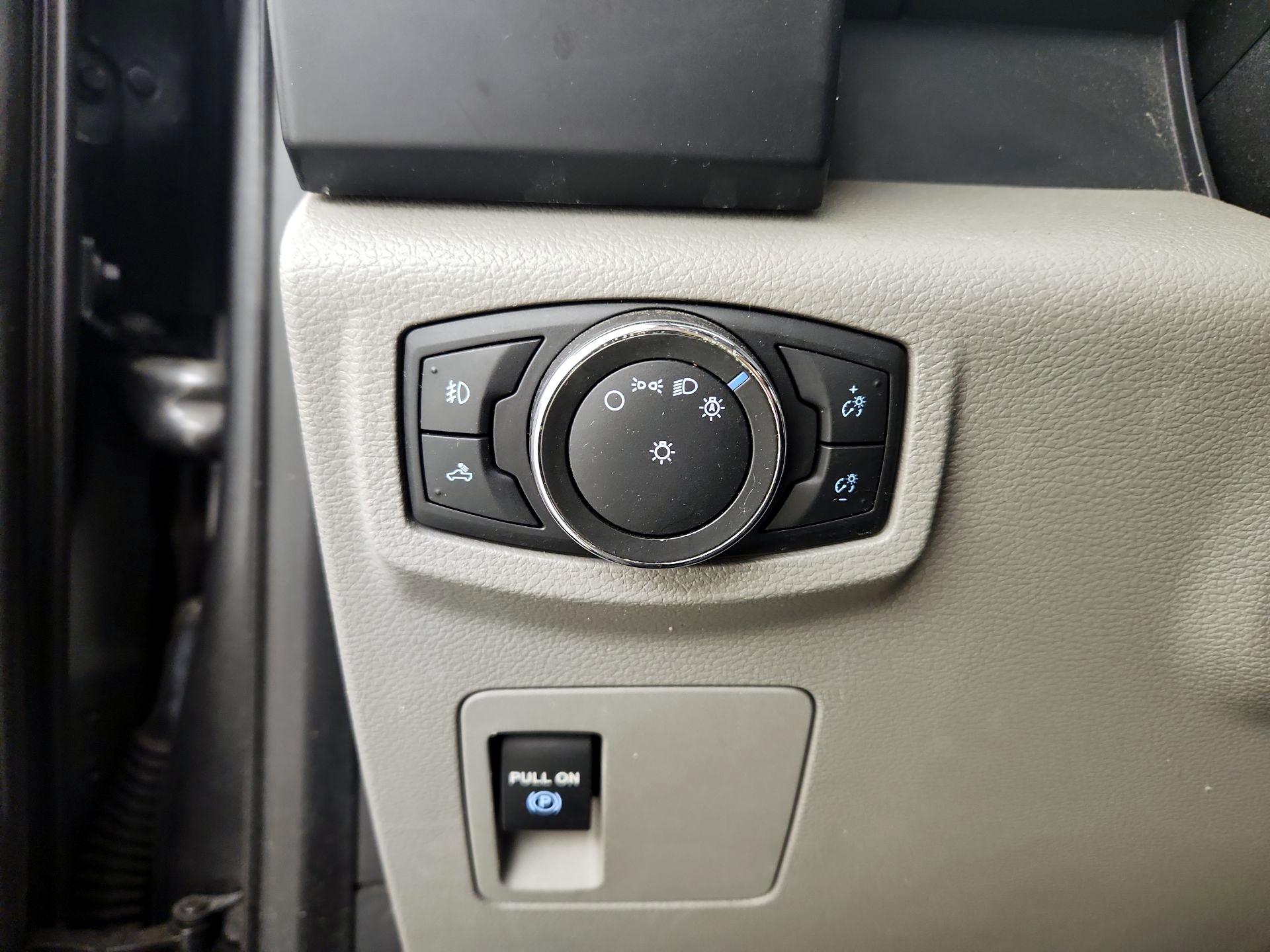 Thumbnail: 2016 Ford F-150 - 13