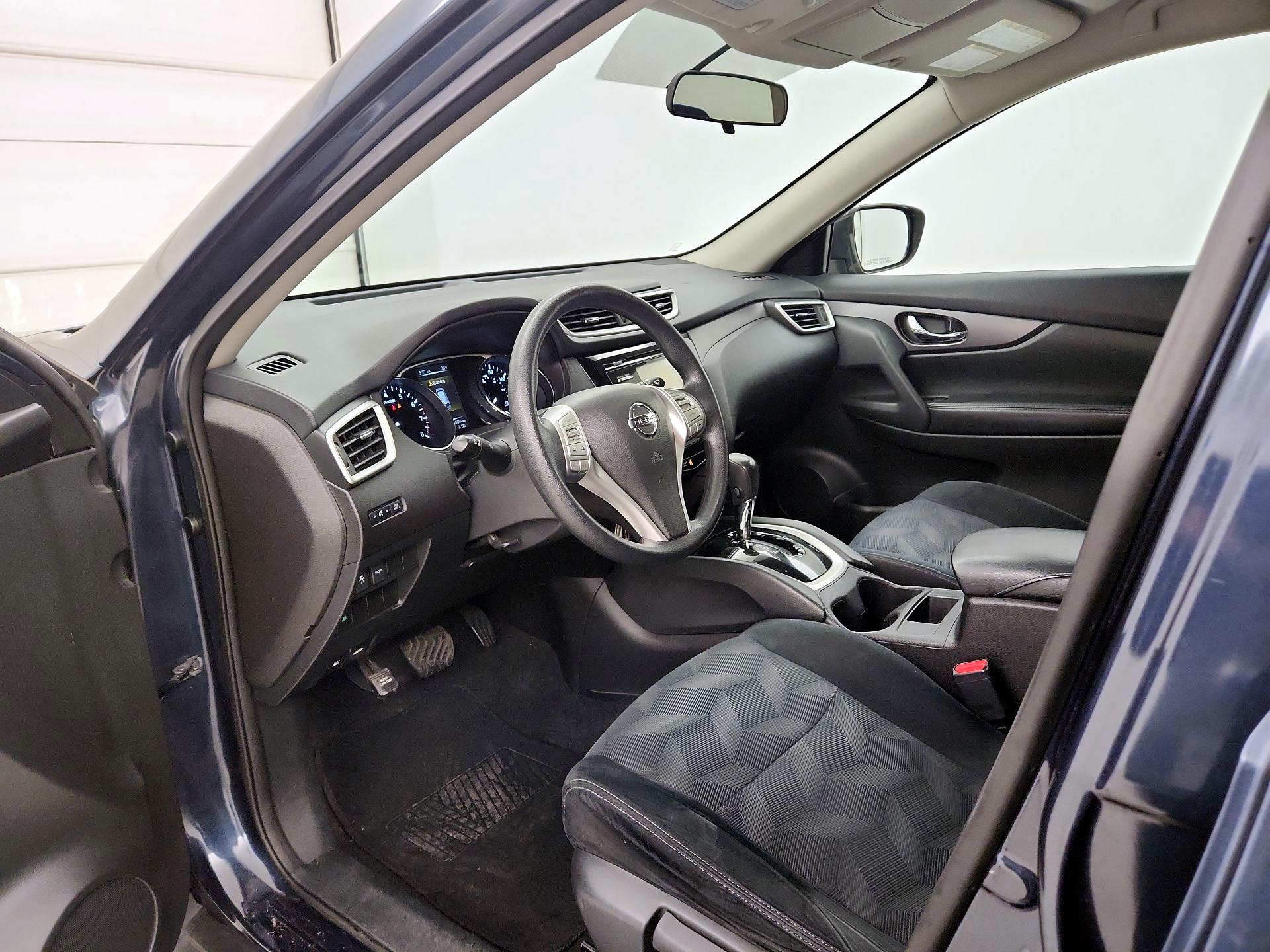 Thumbnail: 2016 Nissan Rogue - 11