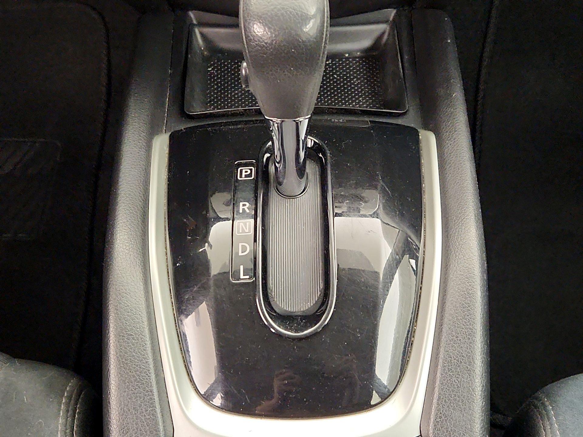 Thumbnail: 2016 Nissan Rogue - 17