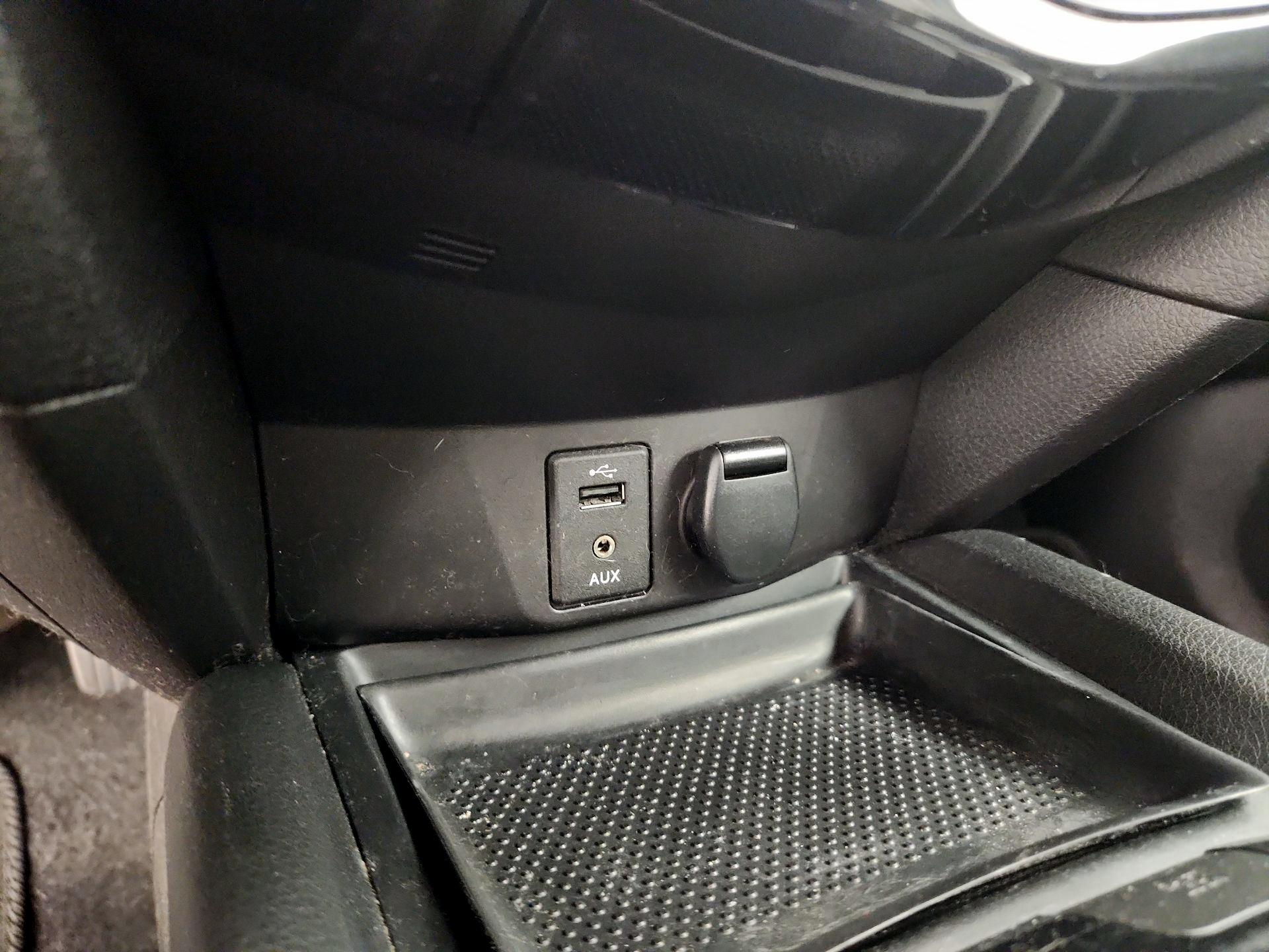 Thumbnail: 2016 Nissan Rogue - 18