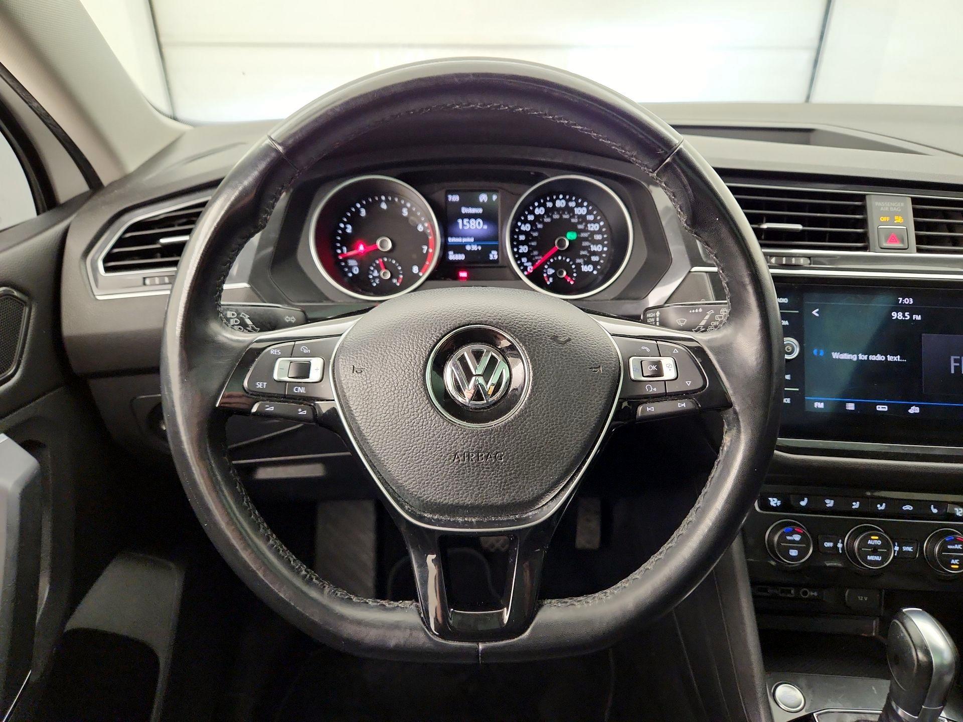 Thumbnail: 2018 Volkswagen Tiguan - 10