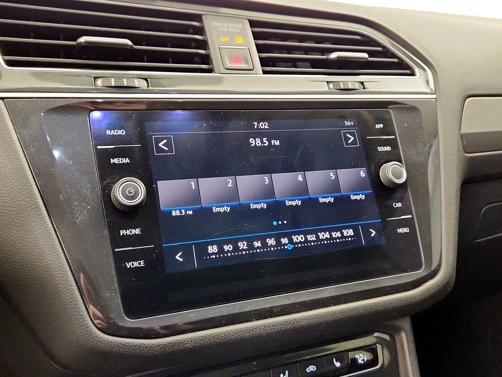 Thumbnail: 2018 Volkswagen Tiguan - 15