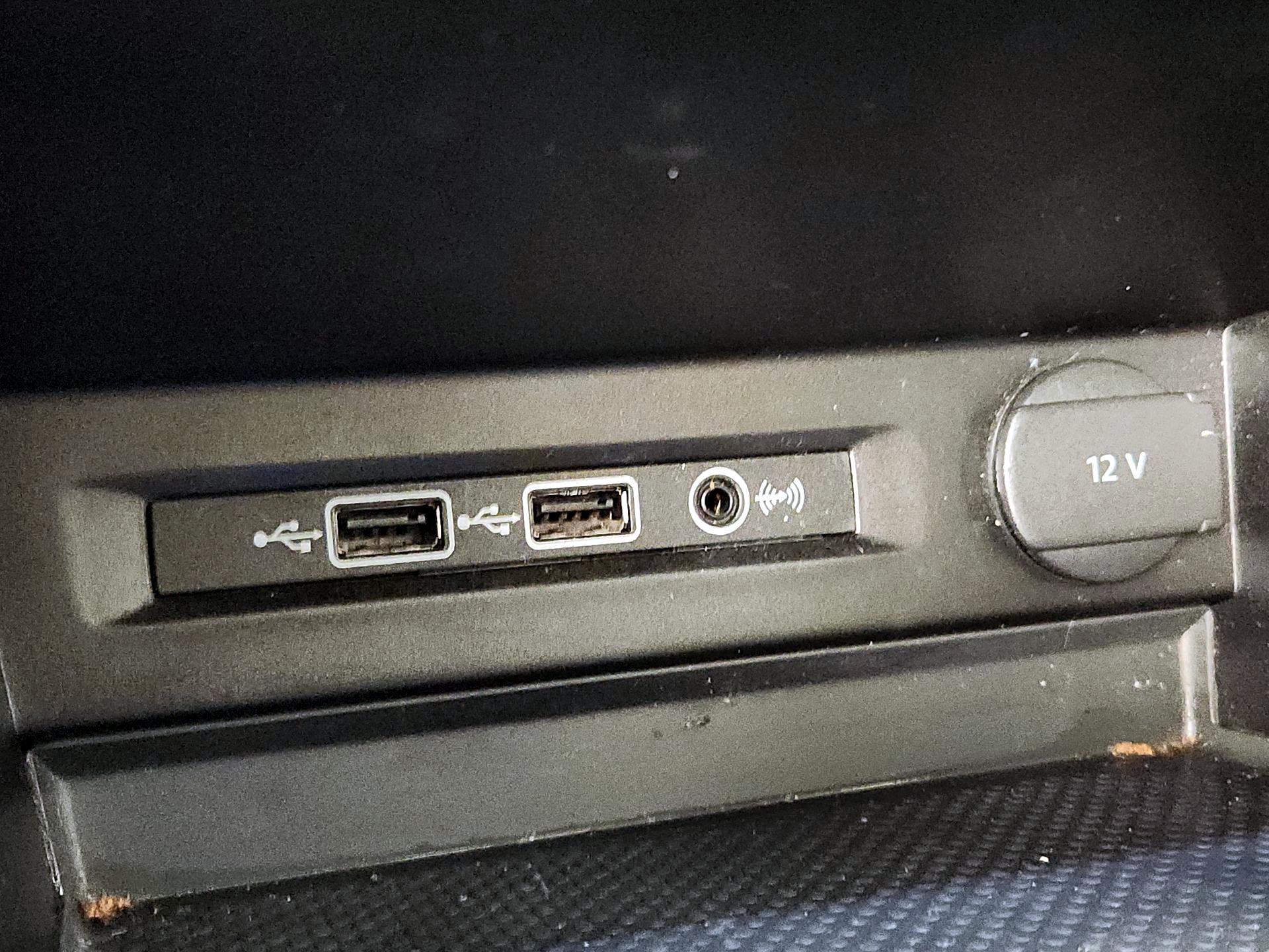 Thumbnail: 2018 Volkswagen Tiguan - 18