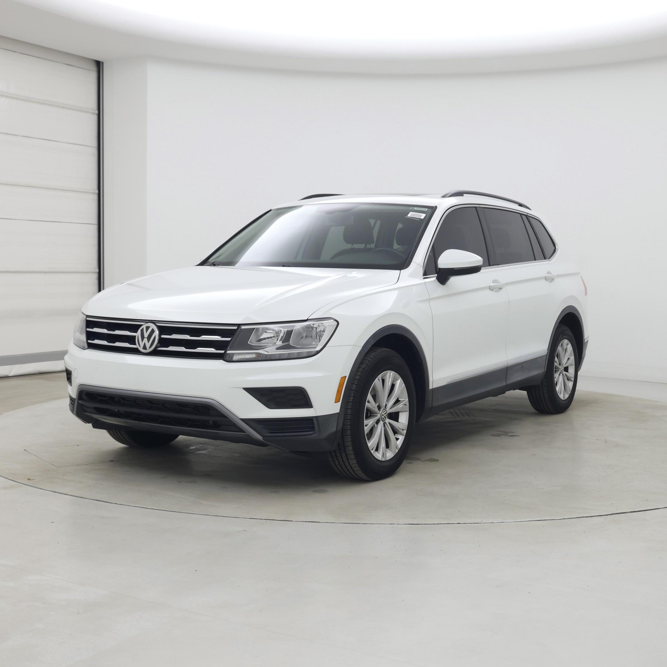 Thumbnail: 2018 Volkswagen Tiguan - 4
