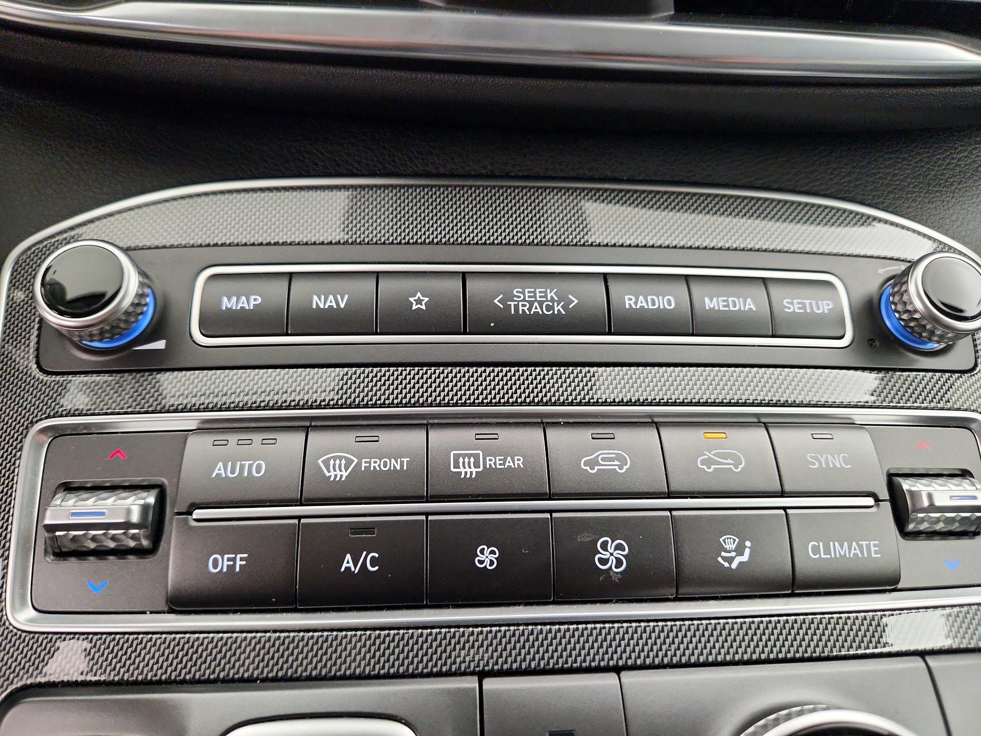 Thumbnail: 2023 Hyundai Santa Fe - 17