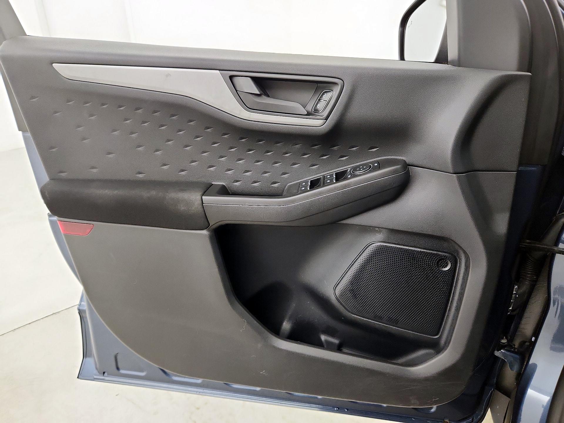 Thumbnail: 2020 Ford Escape - 12