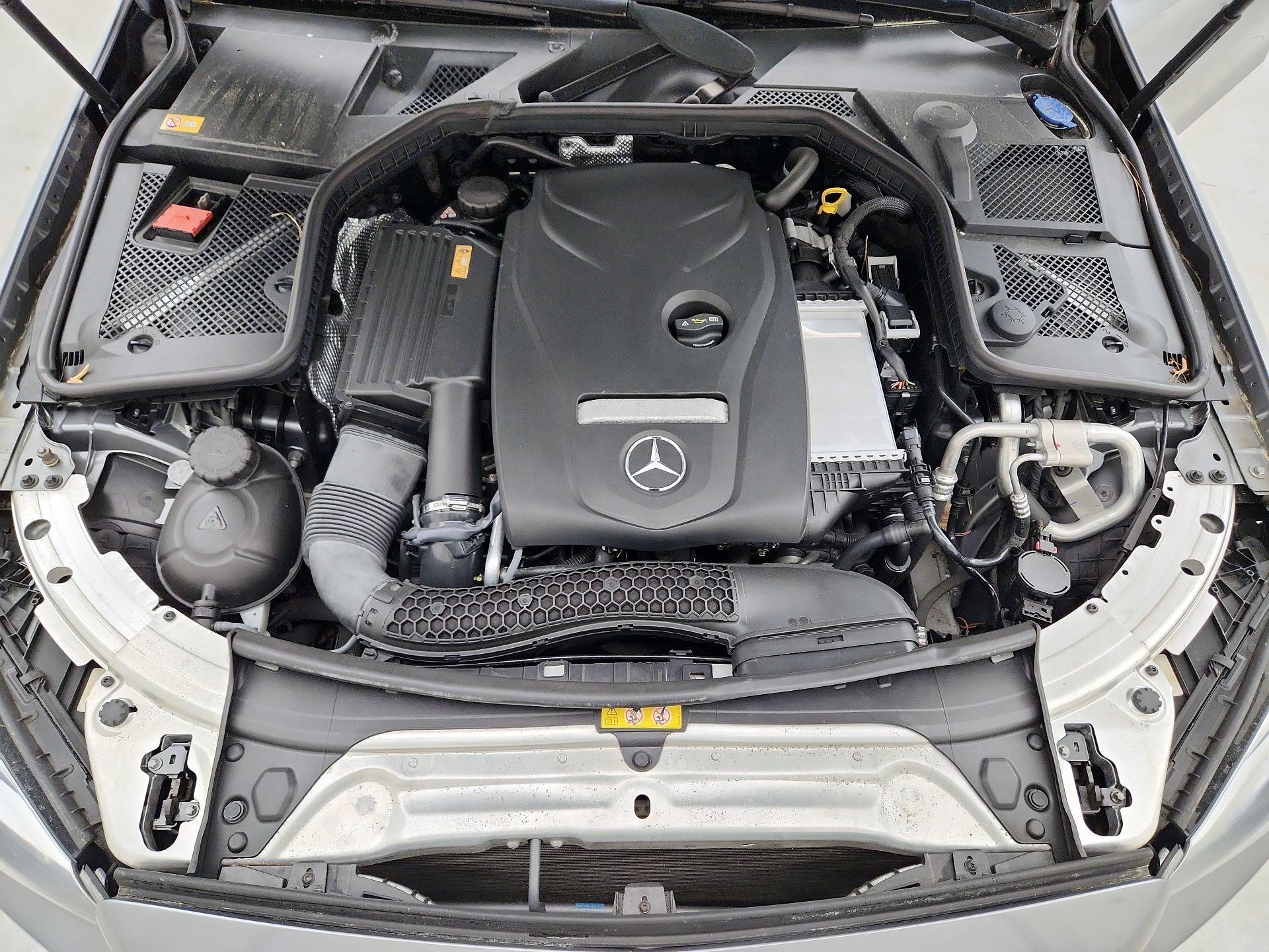 Thumbnail: 2015 Mercedes-Benz C-Class - 18