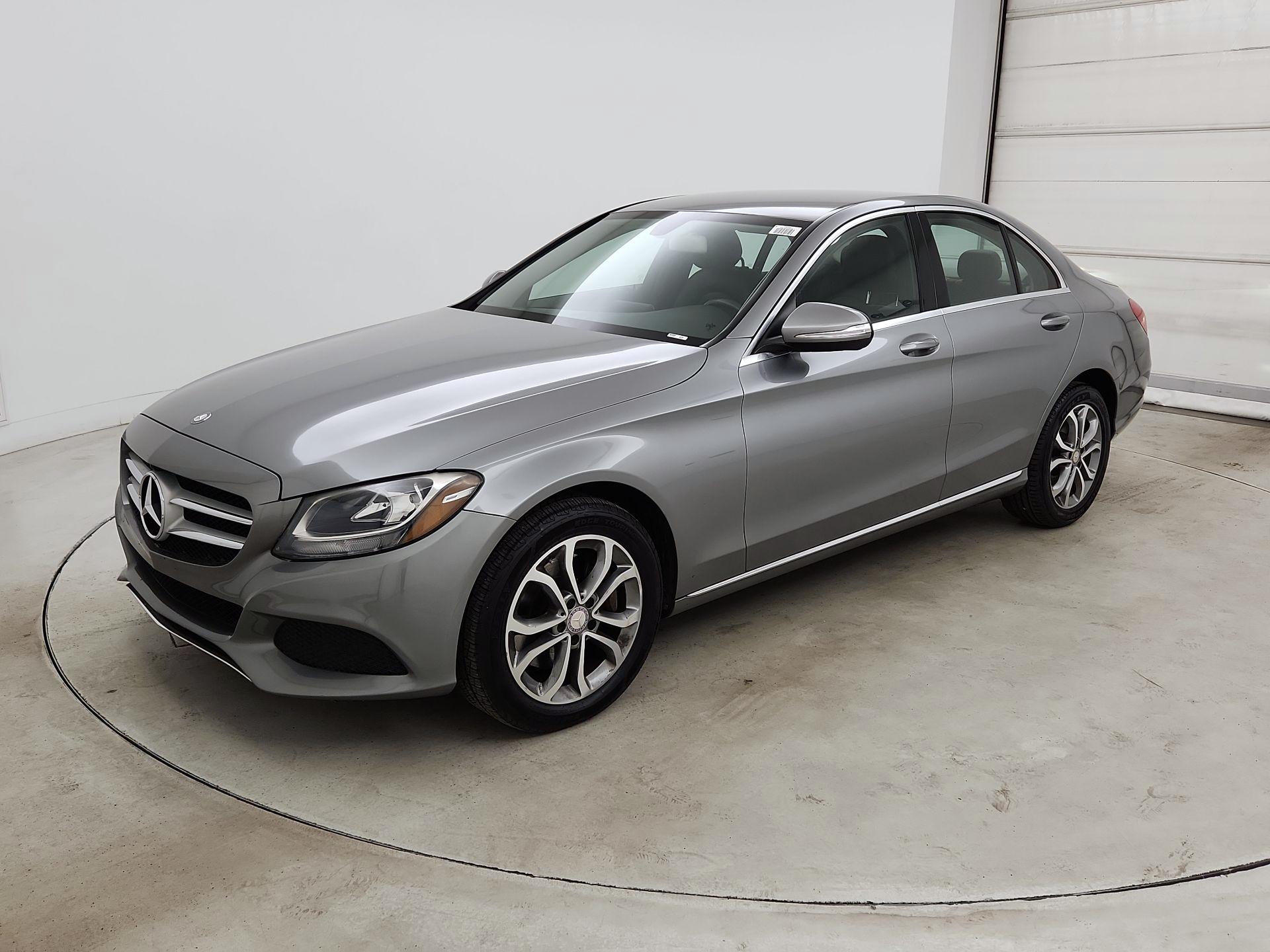 Thumbnail: 2015 Mercedes-Benz C-Class - 3