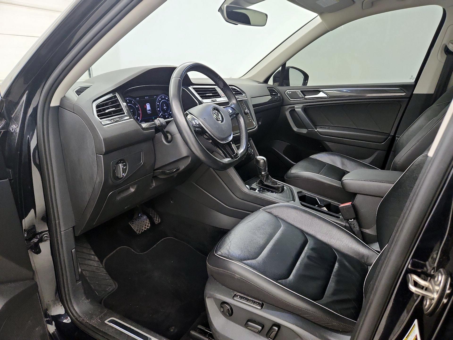 Thumbnail: 2018 Volkswagen Tiguan - 11