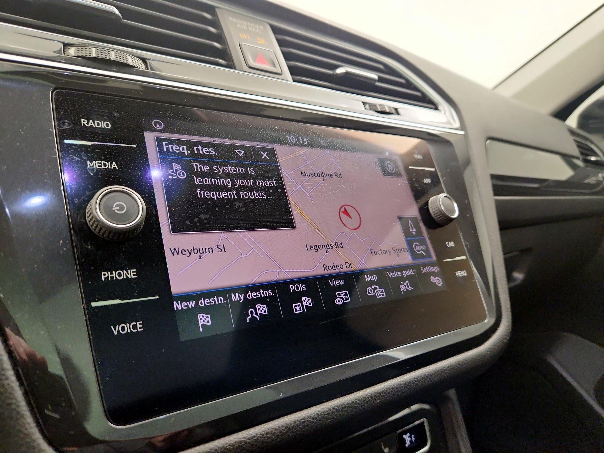 Thumbnail: 2018 Volkswagen Tiguan - 14