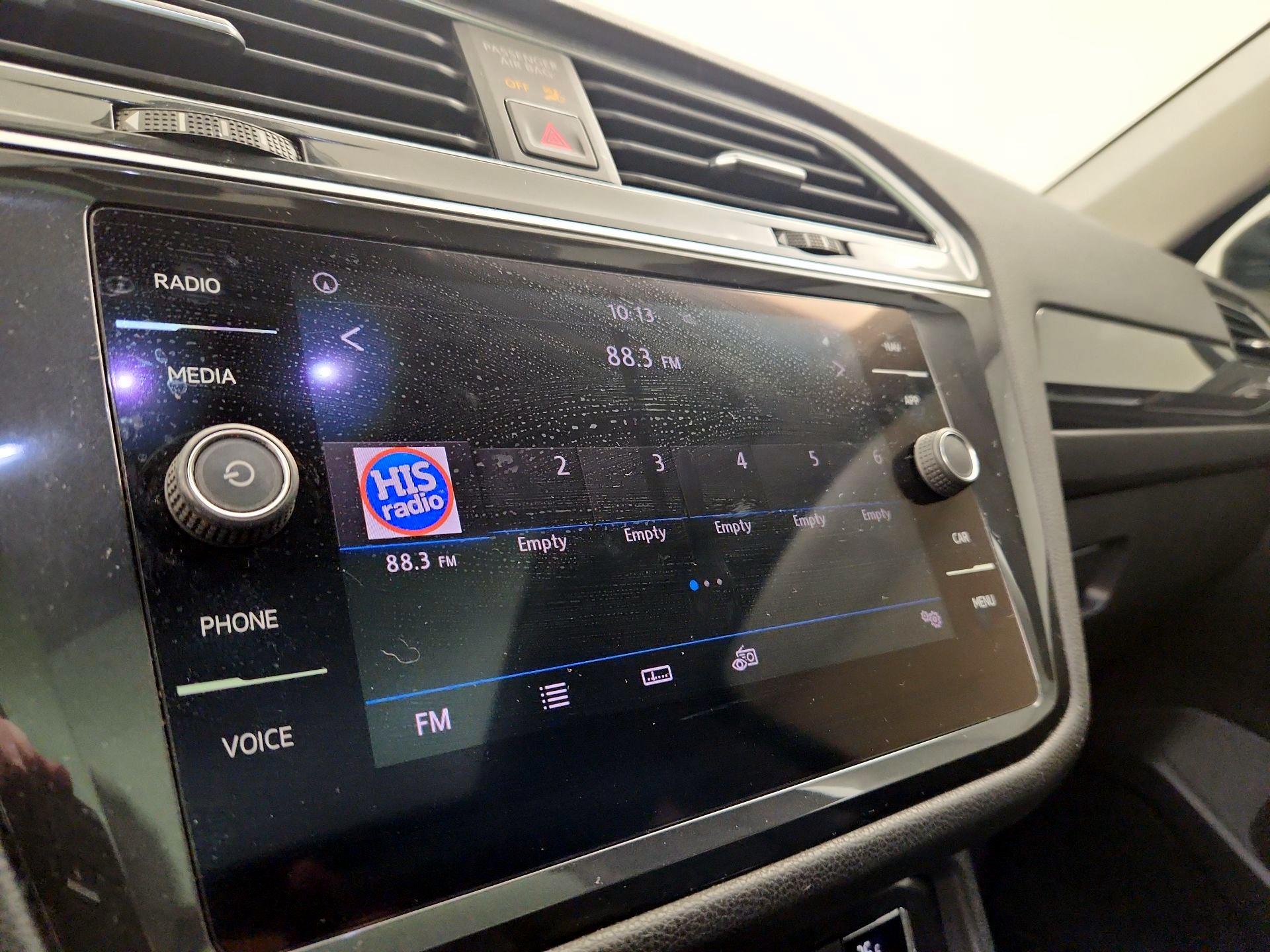 Thumbnail: 2018 Volkswagen Tiguan - 16