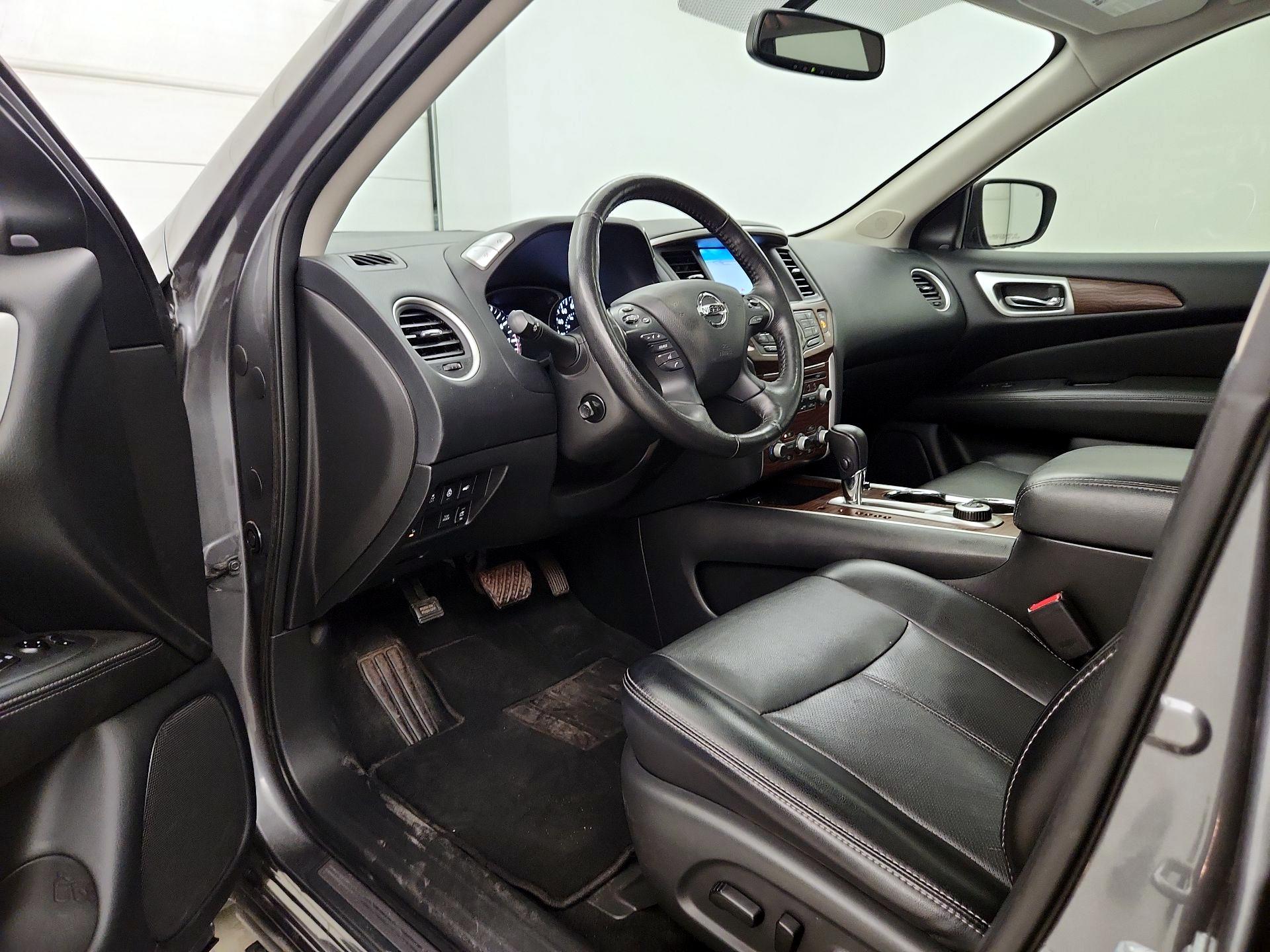 Thumbnail: 2020 Nissan Pathfinder - 11