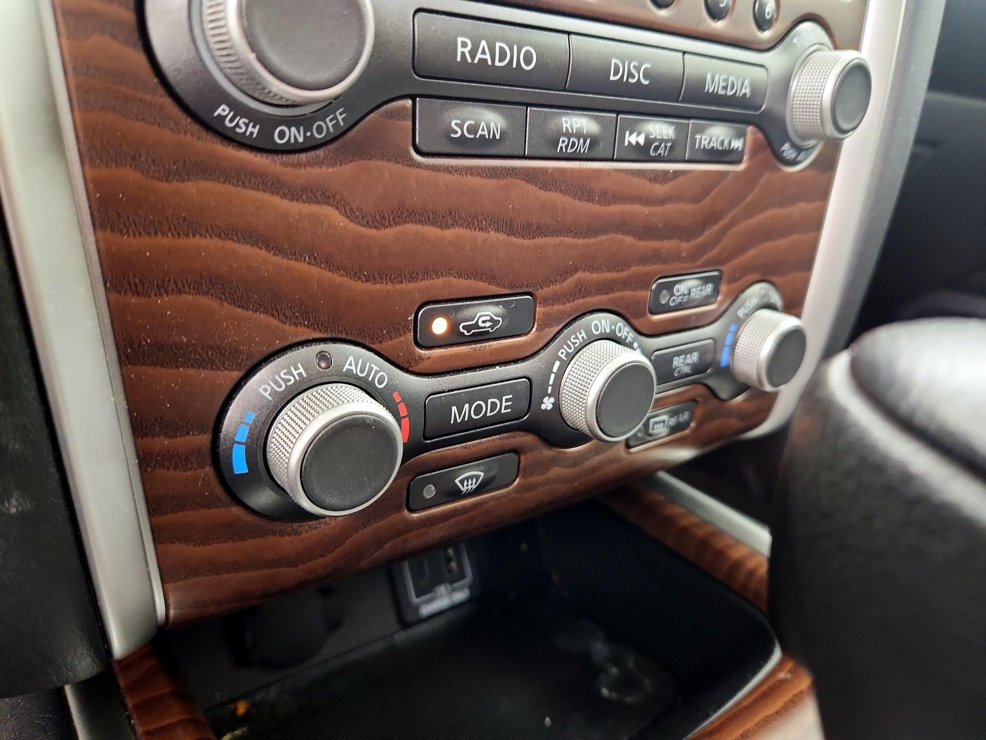 Thumbnail: 2020 Nissan Pathfinder - 17